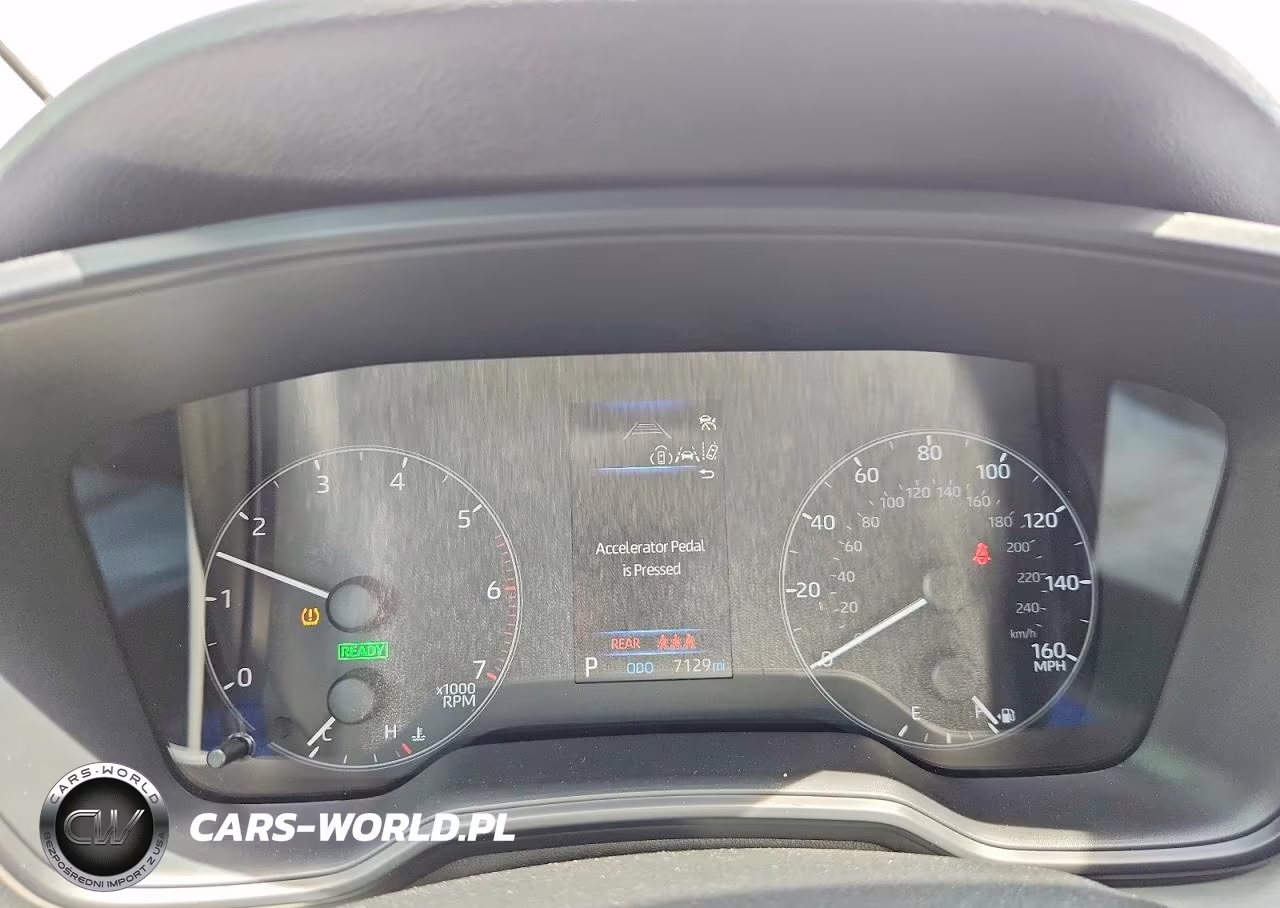2024 Toyota Corolla Hybrid Le VIN:JTDBCMFE2R3040344 - 9