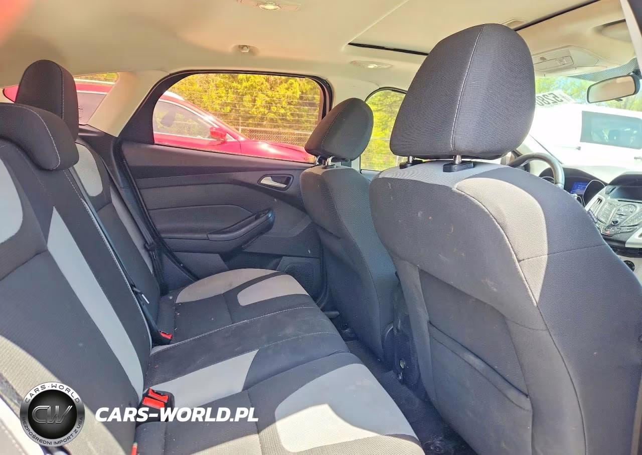 2012 Ford Focus Se VIN:1FAHP3K26CL463932 - 10