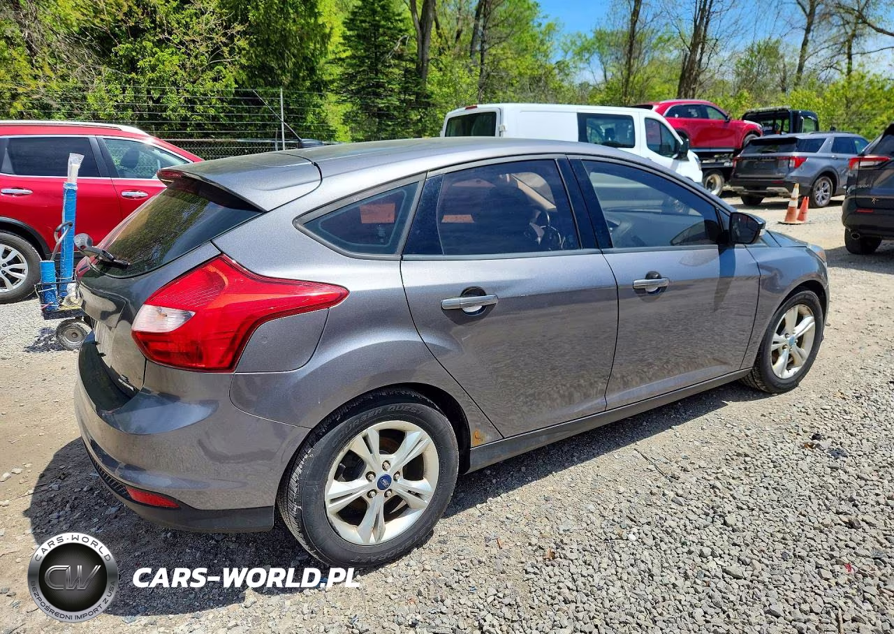 2012 Ford Focus Se VIN:1FAHP3K26CL463932 - 3