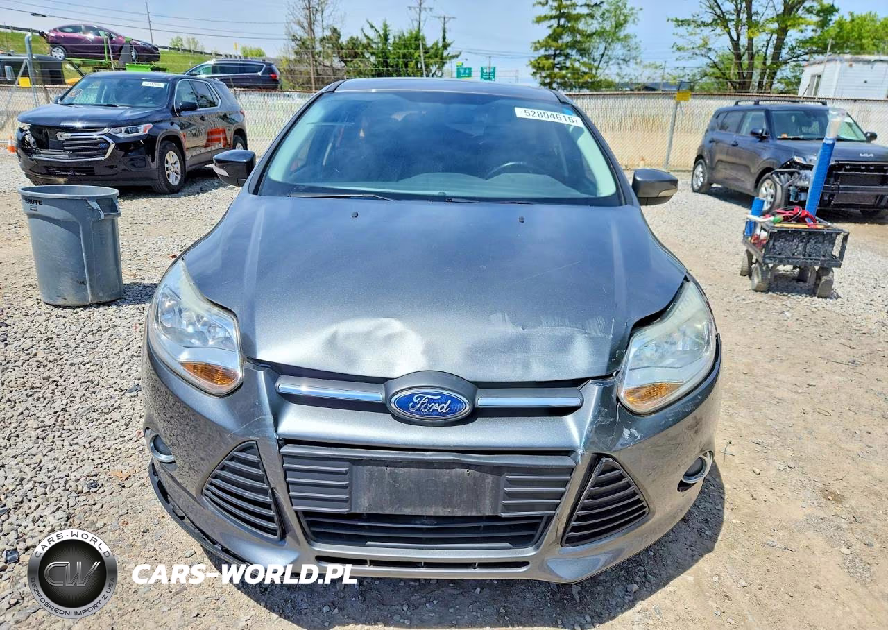2012 Ford Focus Se VIN:1FAHP3K26CL463932 - 5
