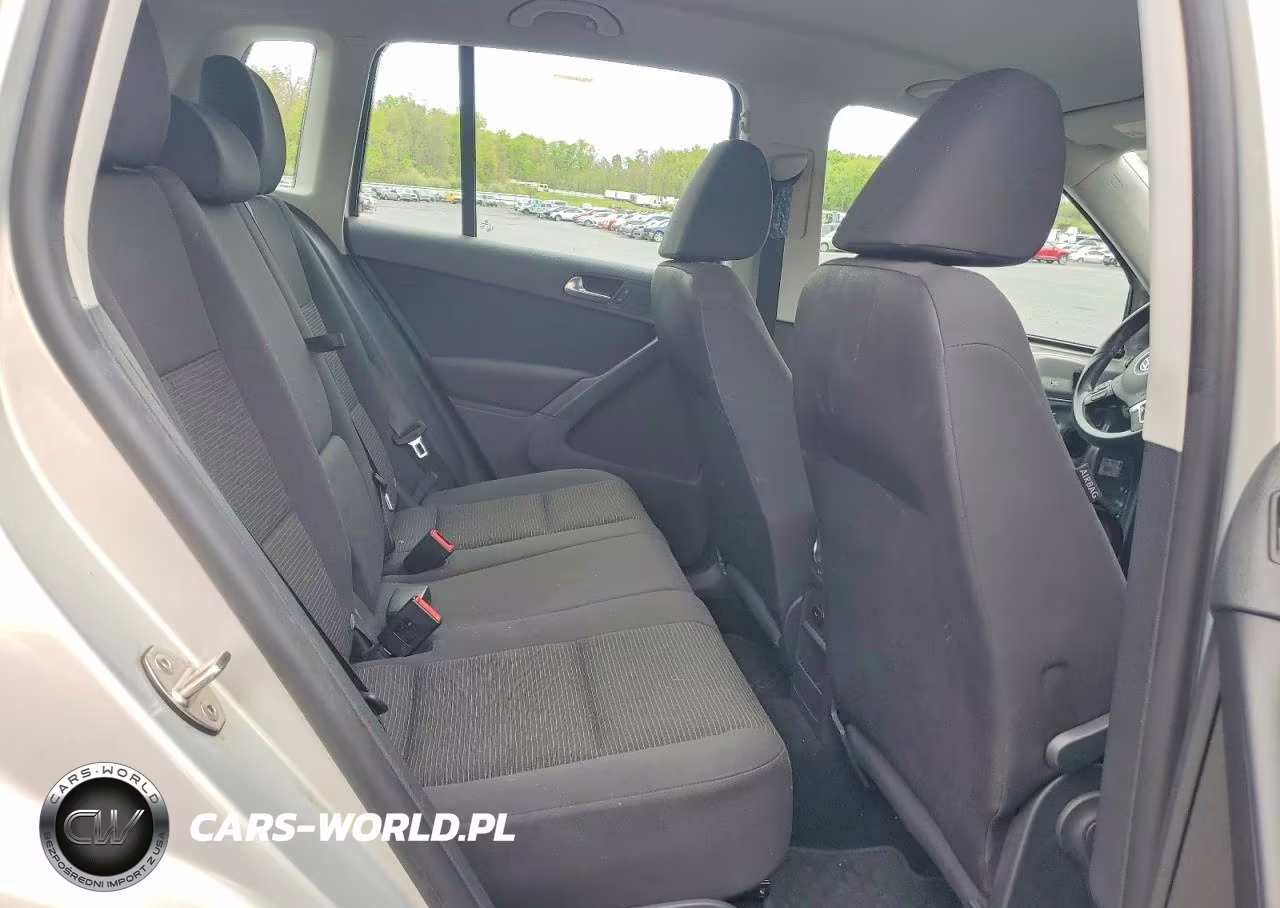2013 Volkswagen Tiguan S VIN:WVGBV7AX3DW537815 - 11