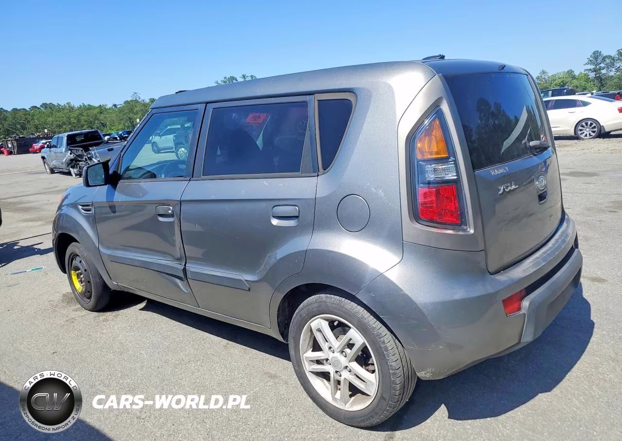 2010 Kia Soul + VIN:KNDJT2A29A7032932 - 2