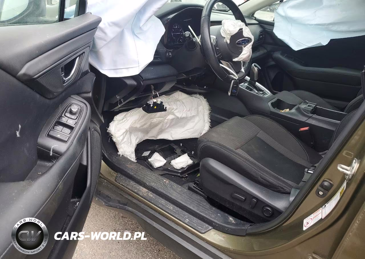 2020 Subaru Outback Premium VIN:4S4BTACC2L3113247 - 8