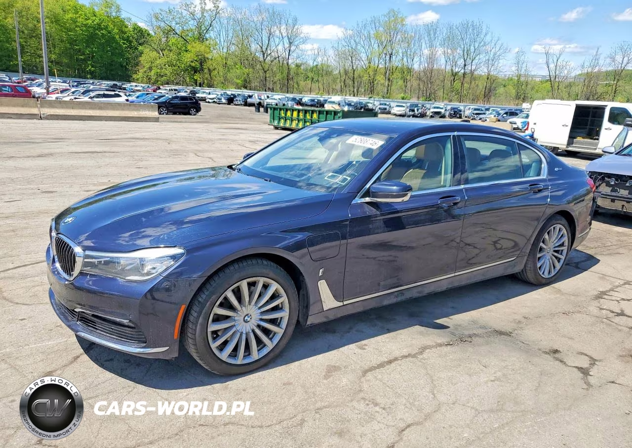 2018 BMW 740 Xe