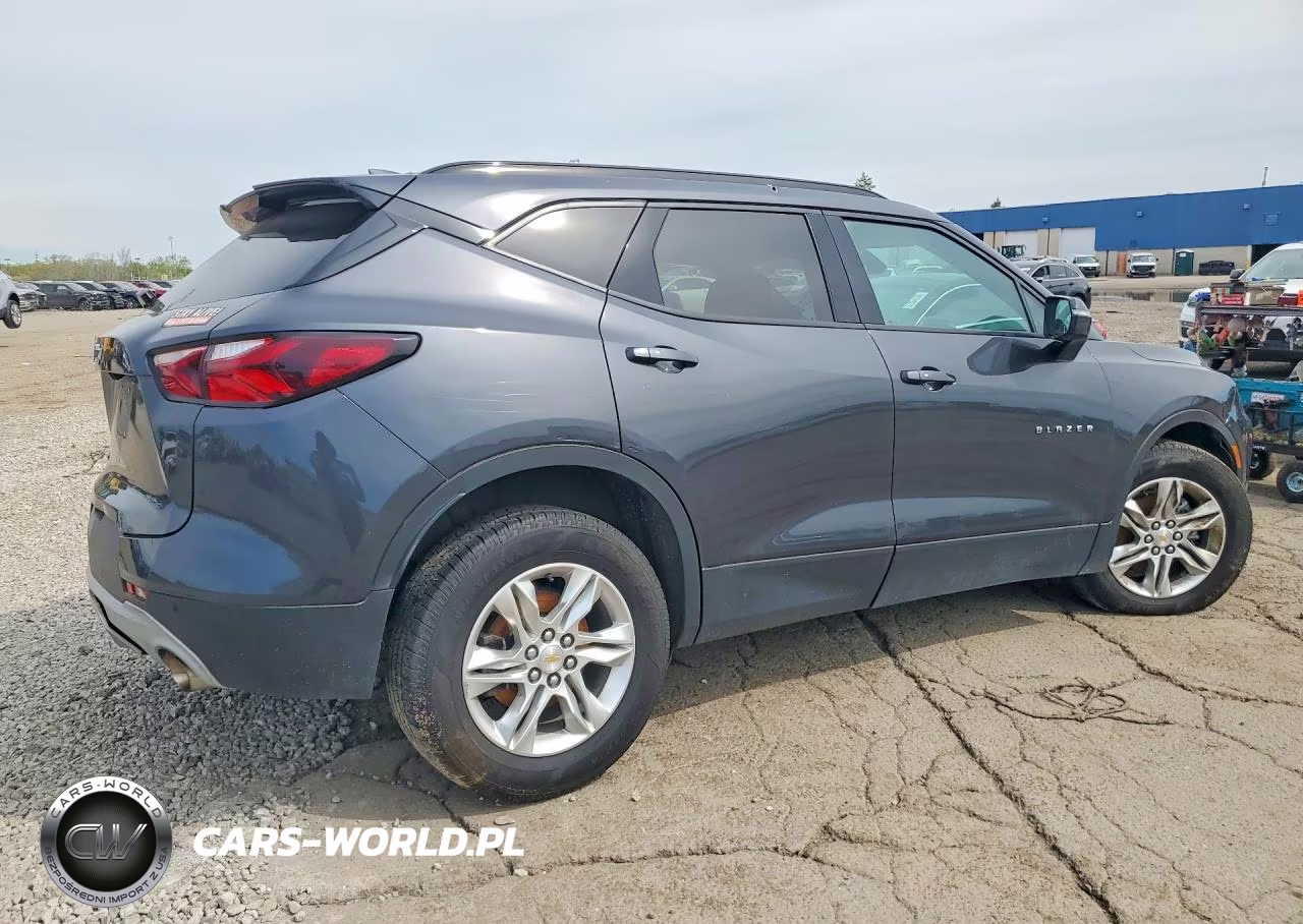 2022 Chevrolet Blazer 2Lt VIN:3GNKBCR40NS174359 - 3