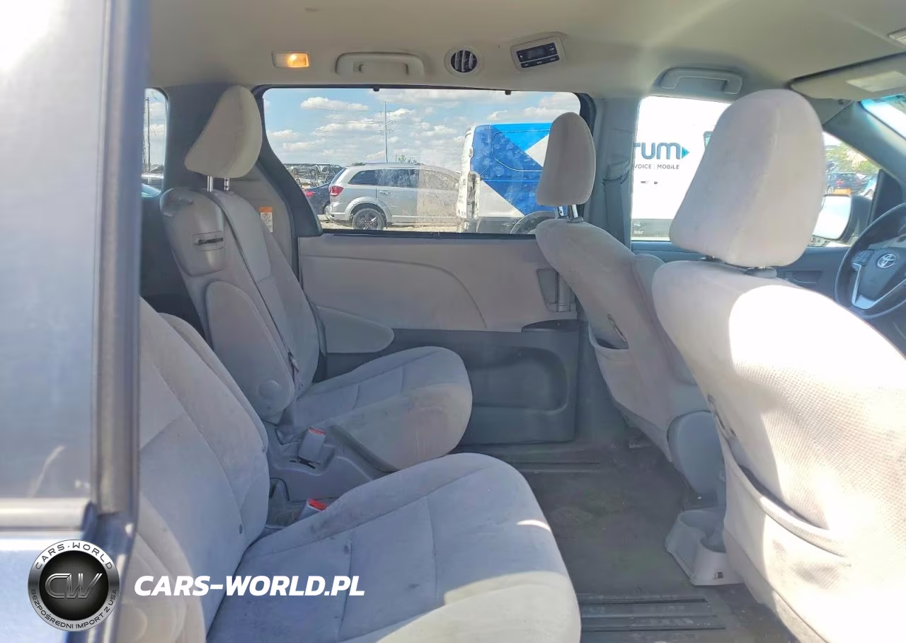 2017 Toyota Sienna Le VIN:5TDKZ3DC1HS821282 - 11