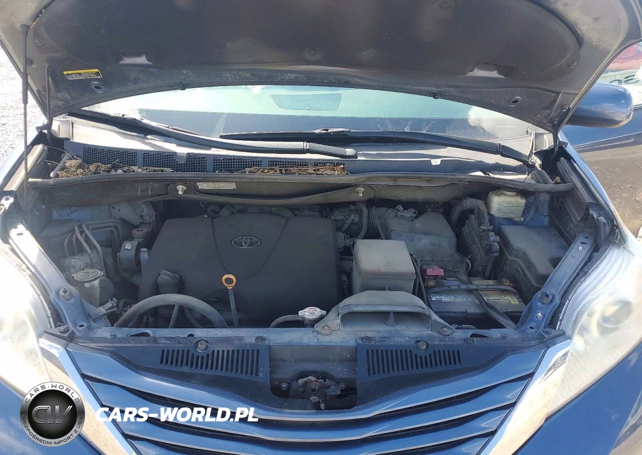 2017 Toyota Sienna Le VIN:5TDKZ3DC1HS821282 - 12