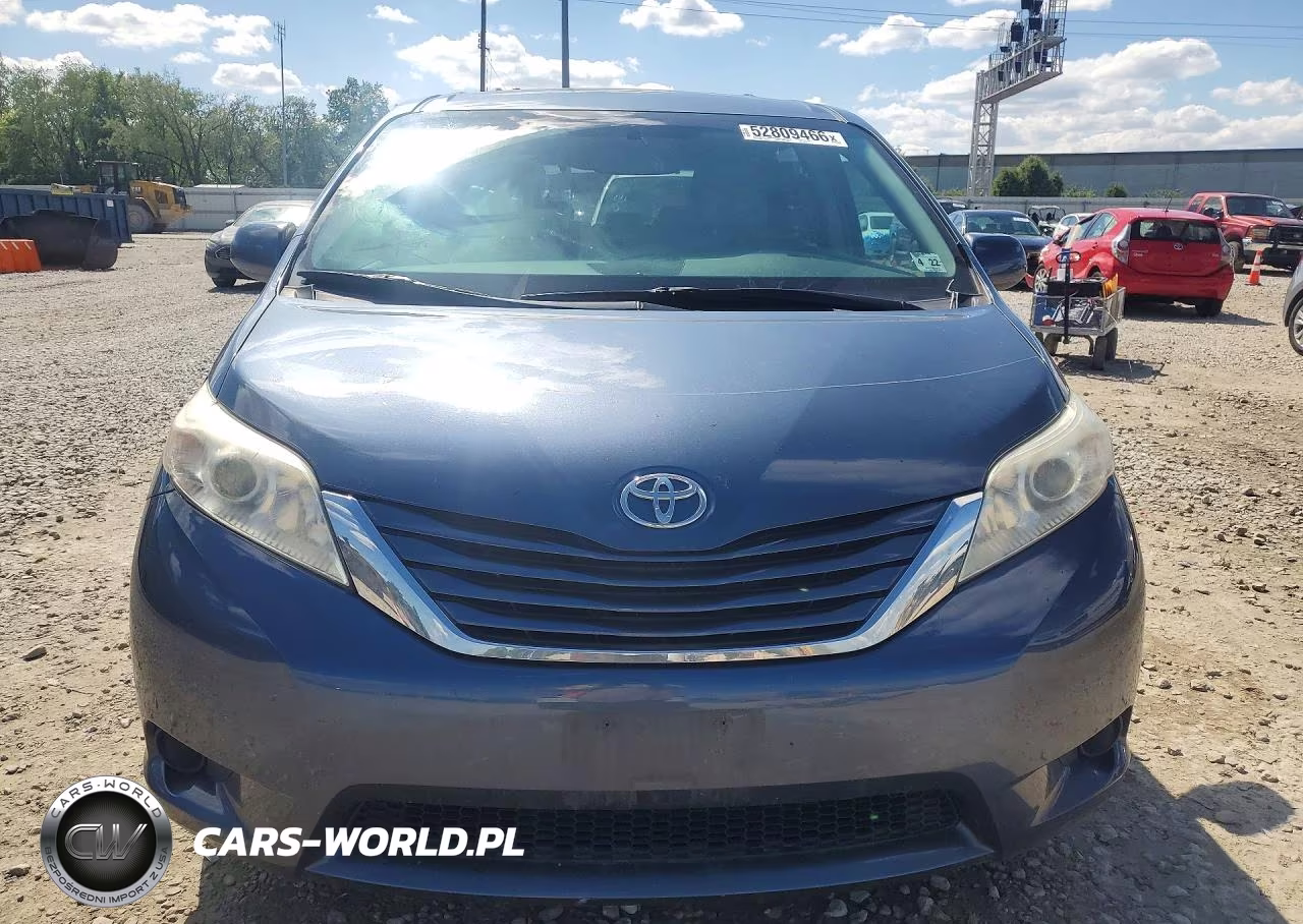 2017 Toyota Sienna Le VIN:5TDKZ3DC1HS821282 - 5