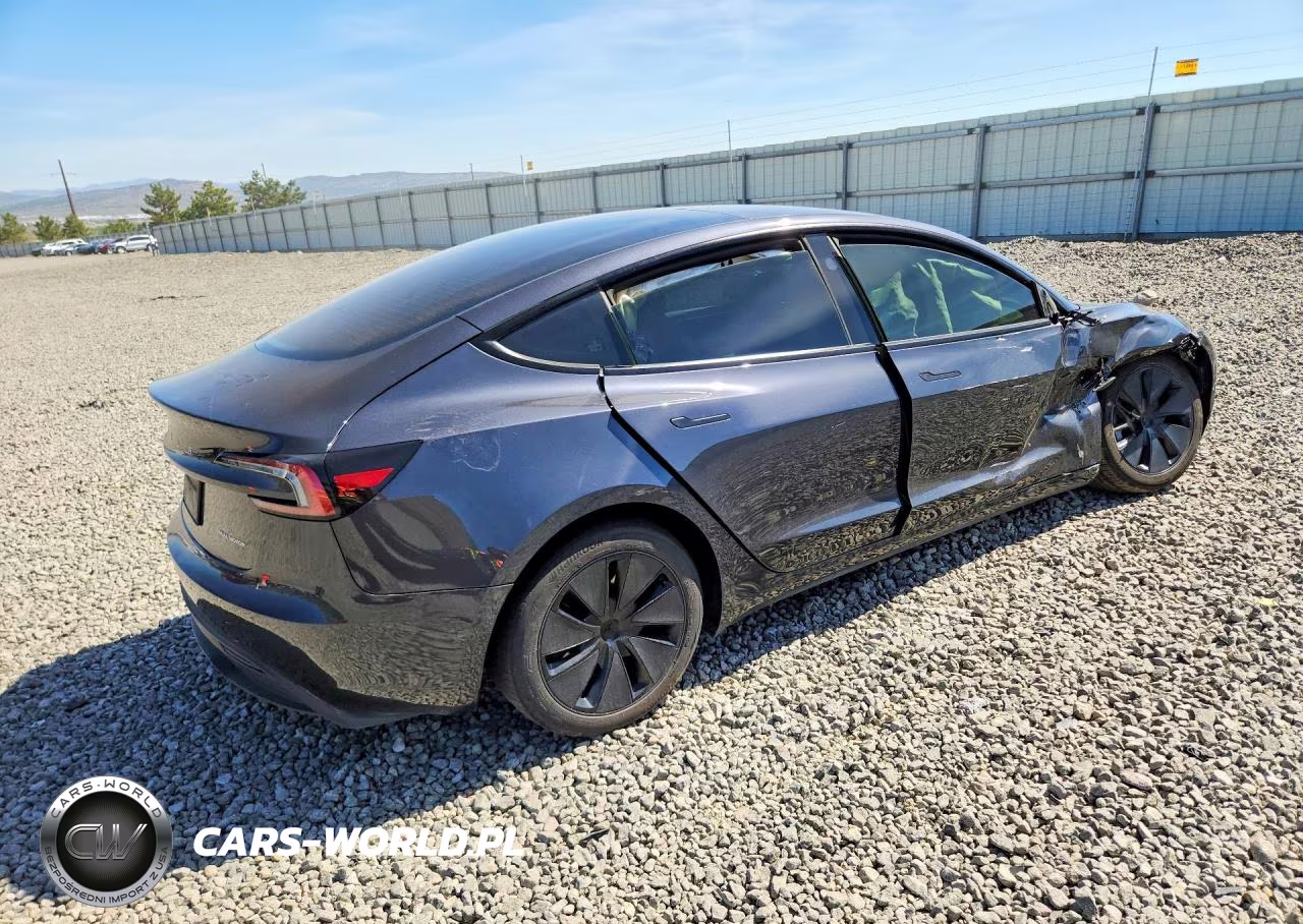 2024 Tesla Model 3 VIN:5YJ3E1EB1RF829740 - 3