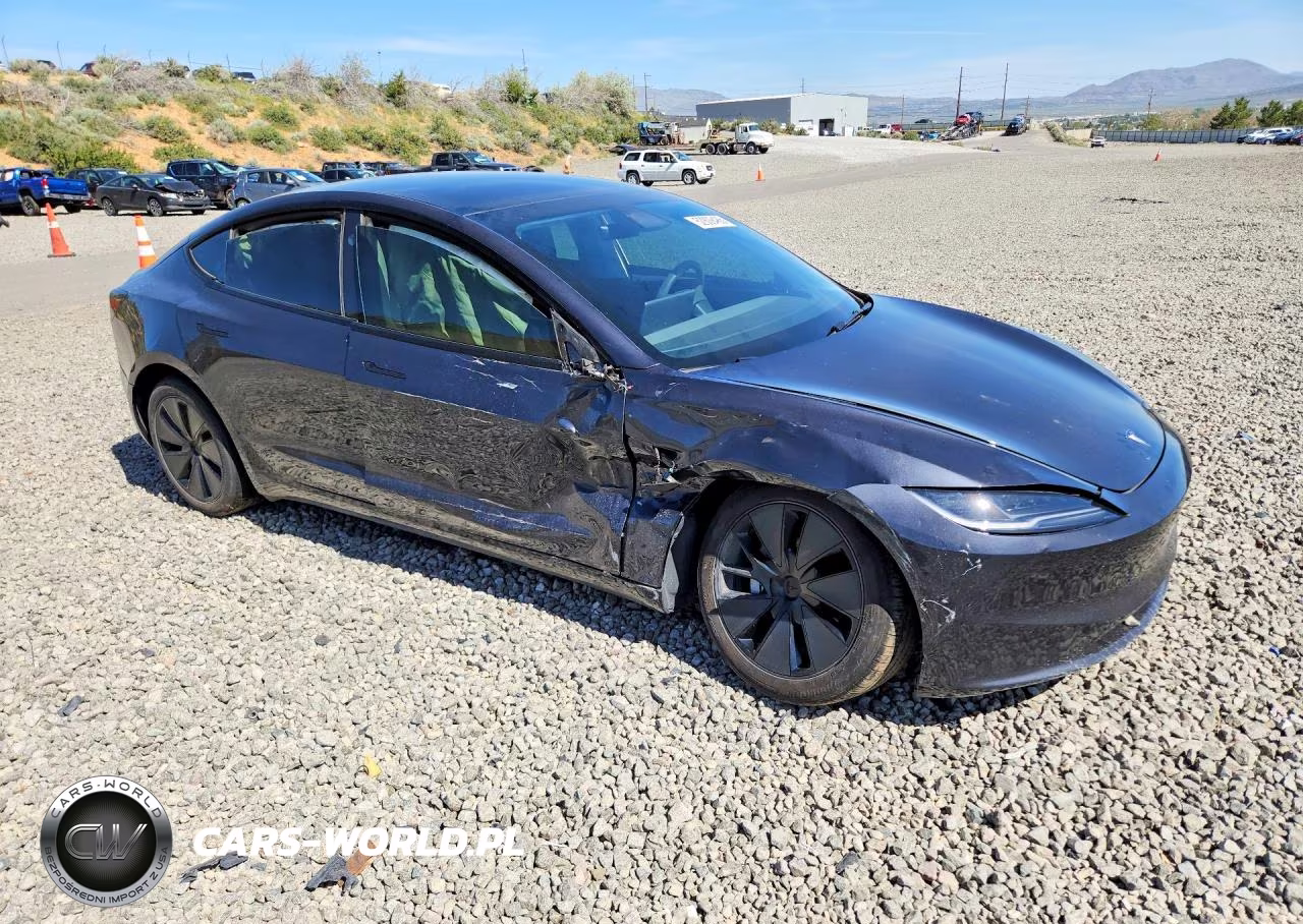 2024 Tesla Model 3 VIN:5YJ3E1EB1RF829740 - 4