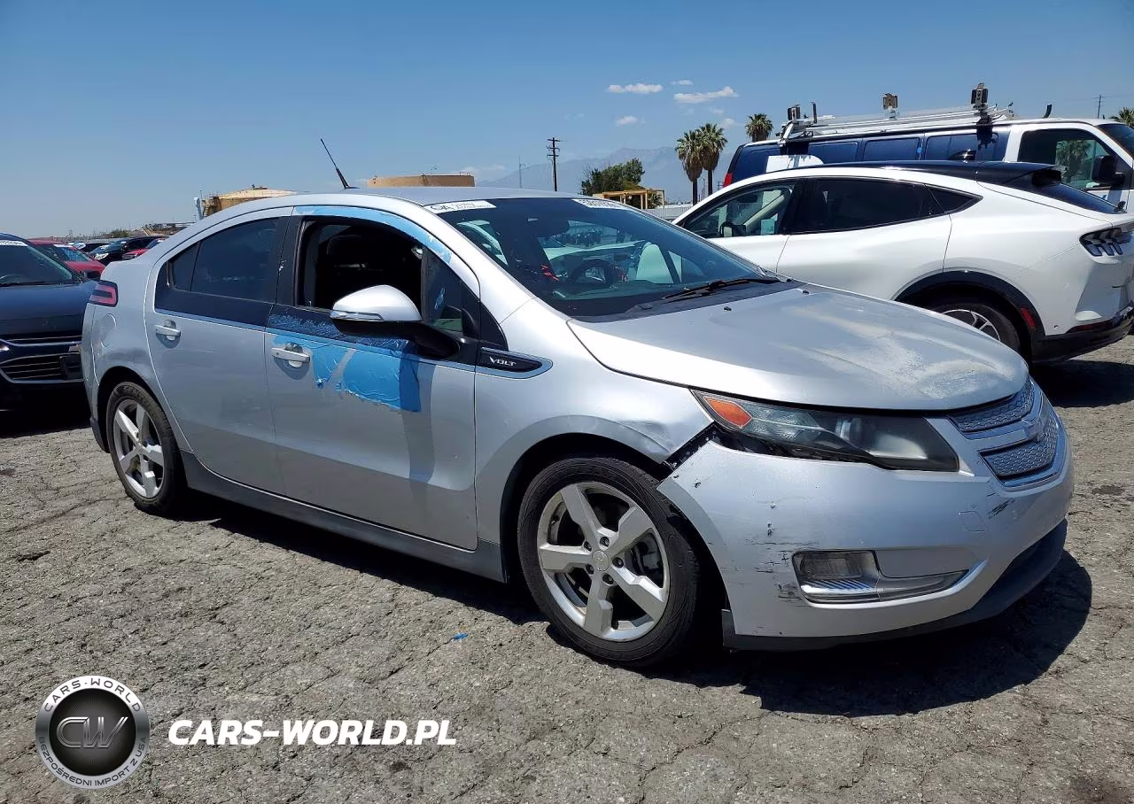 2014 Chevrolet Volt VIN:1G1RE6E43EU172796 - 4