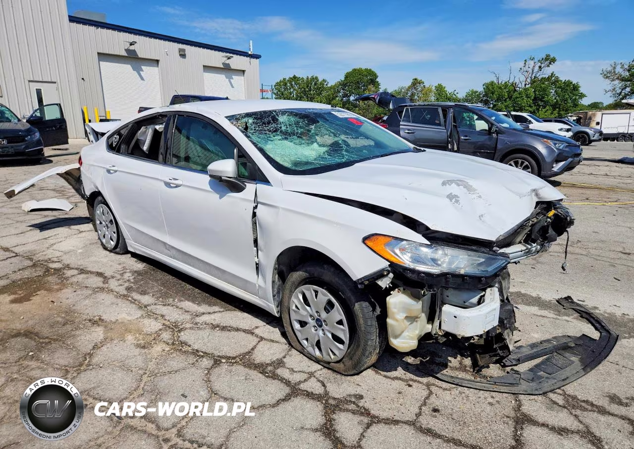 2019 Ford Fusion S VIN:3FA6P0G75KR251047 - 4