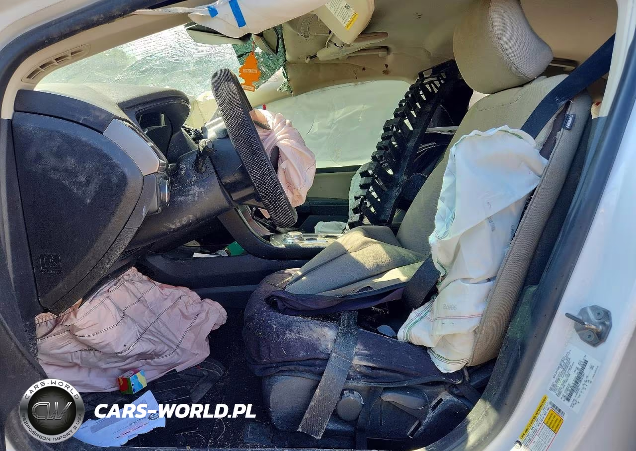 2019 Ford Fusion S VIN:3FA6P0G75KR251047 - 7