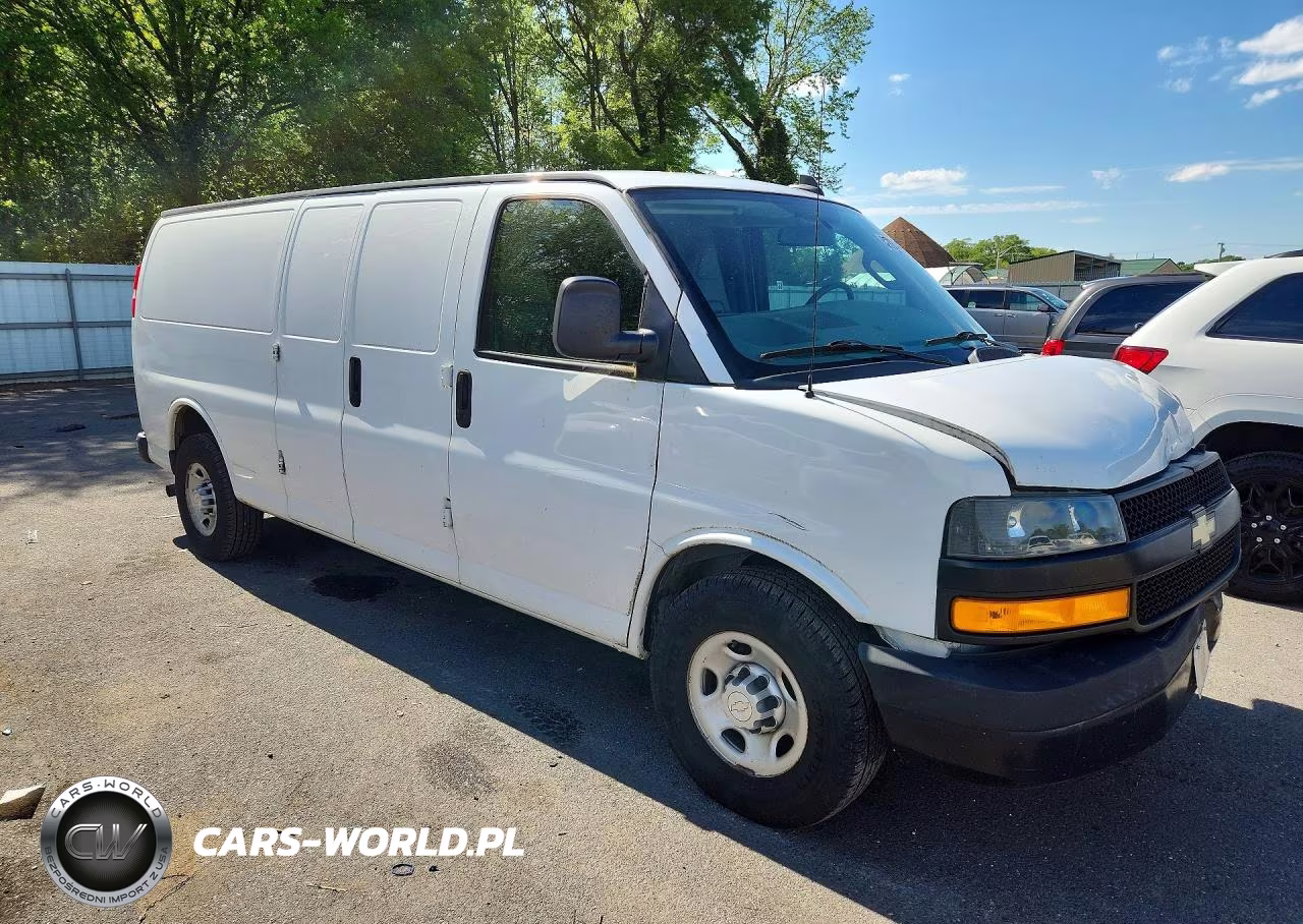 2018 Chevrolet Express G2500 VIN:1GCWGBFP2J1263978 - 4