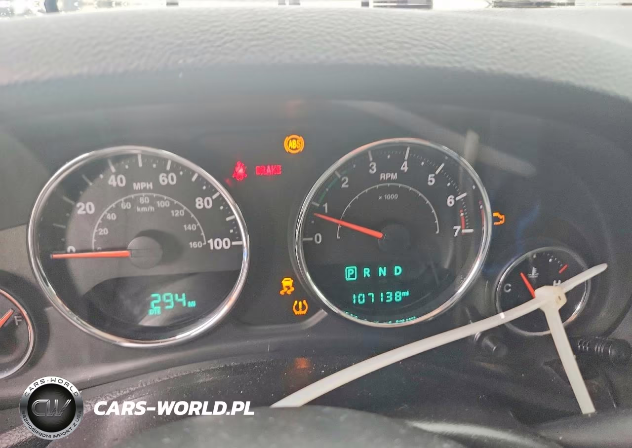 2016 Jeep Wrangler Unlimited Sport VIN:1C4BJWDG0GL266644 - 9