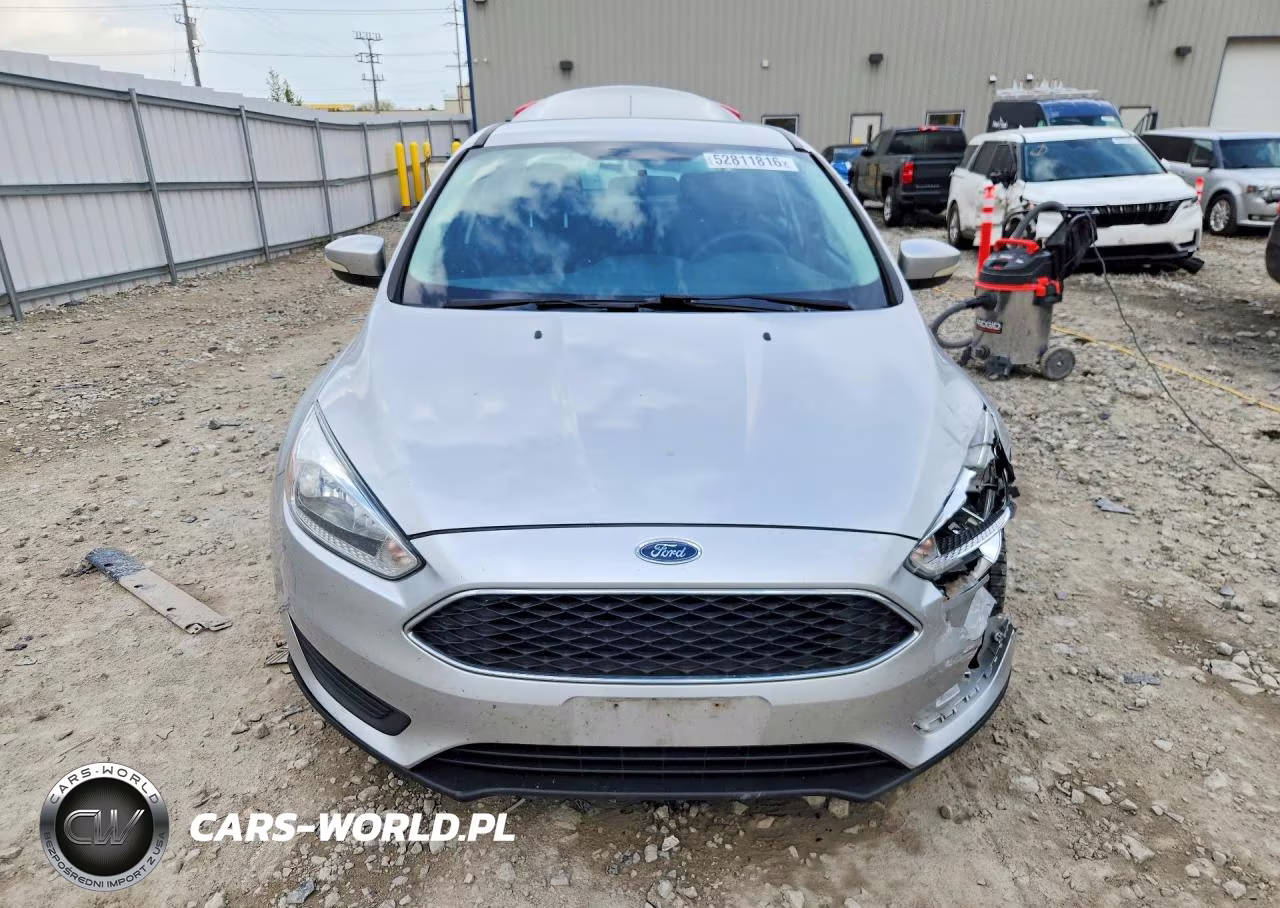 2015 Ford Focus Se VIN:1FADP3F27FL209580 - 5