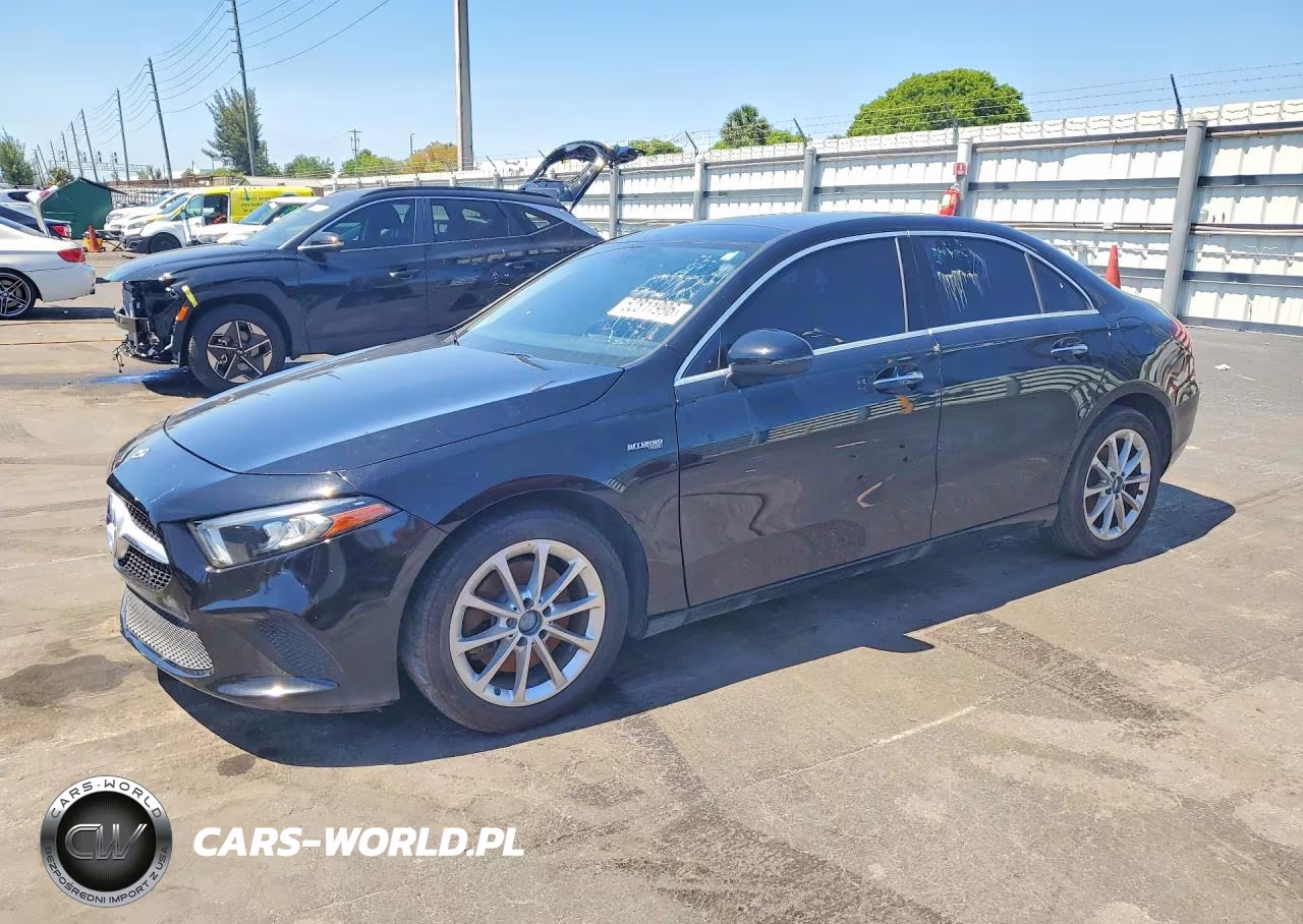 2019 Mercedes-Benz A 220