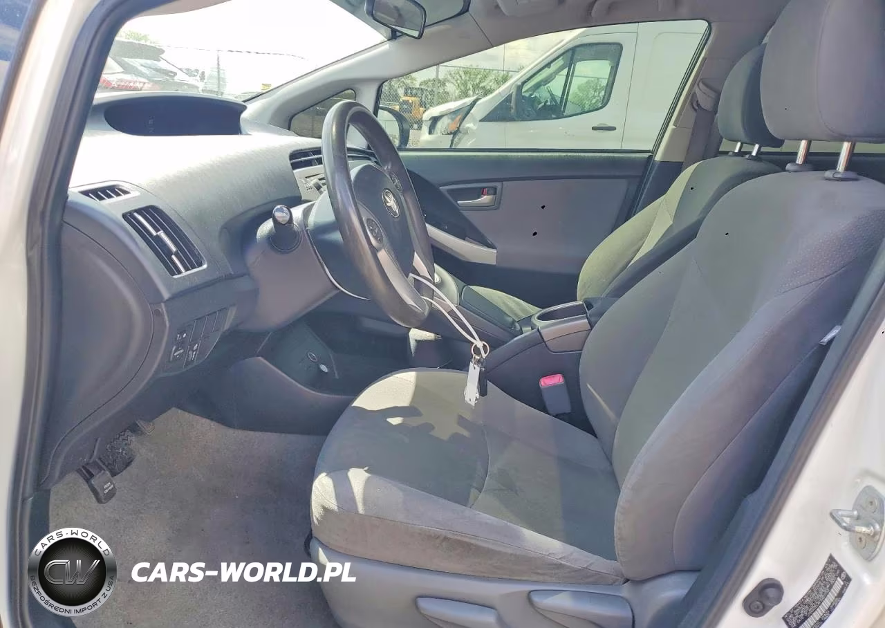 2012 Toyota Prius Two VIN:JTDKN3DU8C5427152 - 7