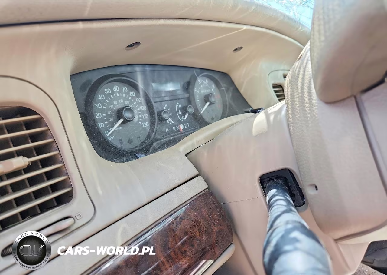 2007 Mercury Grand Marquis Gs VIN:2MEFM74V77X615331 - 9