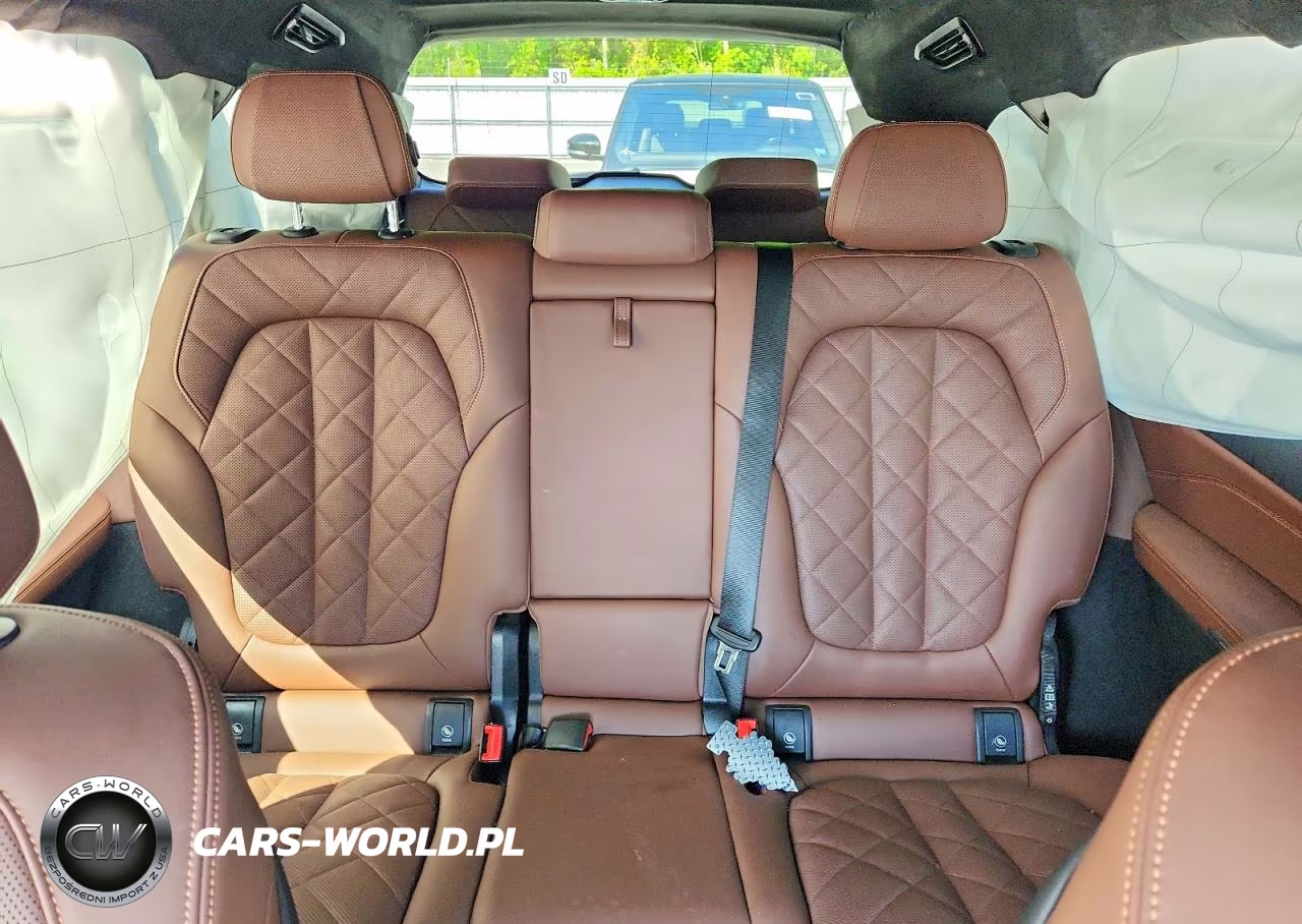 2023 BMW X7 xDrive40I VIN:5UX23EM0XP9R30984 - 10