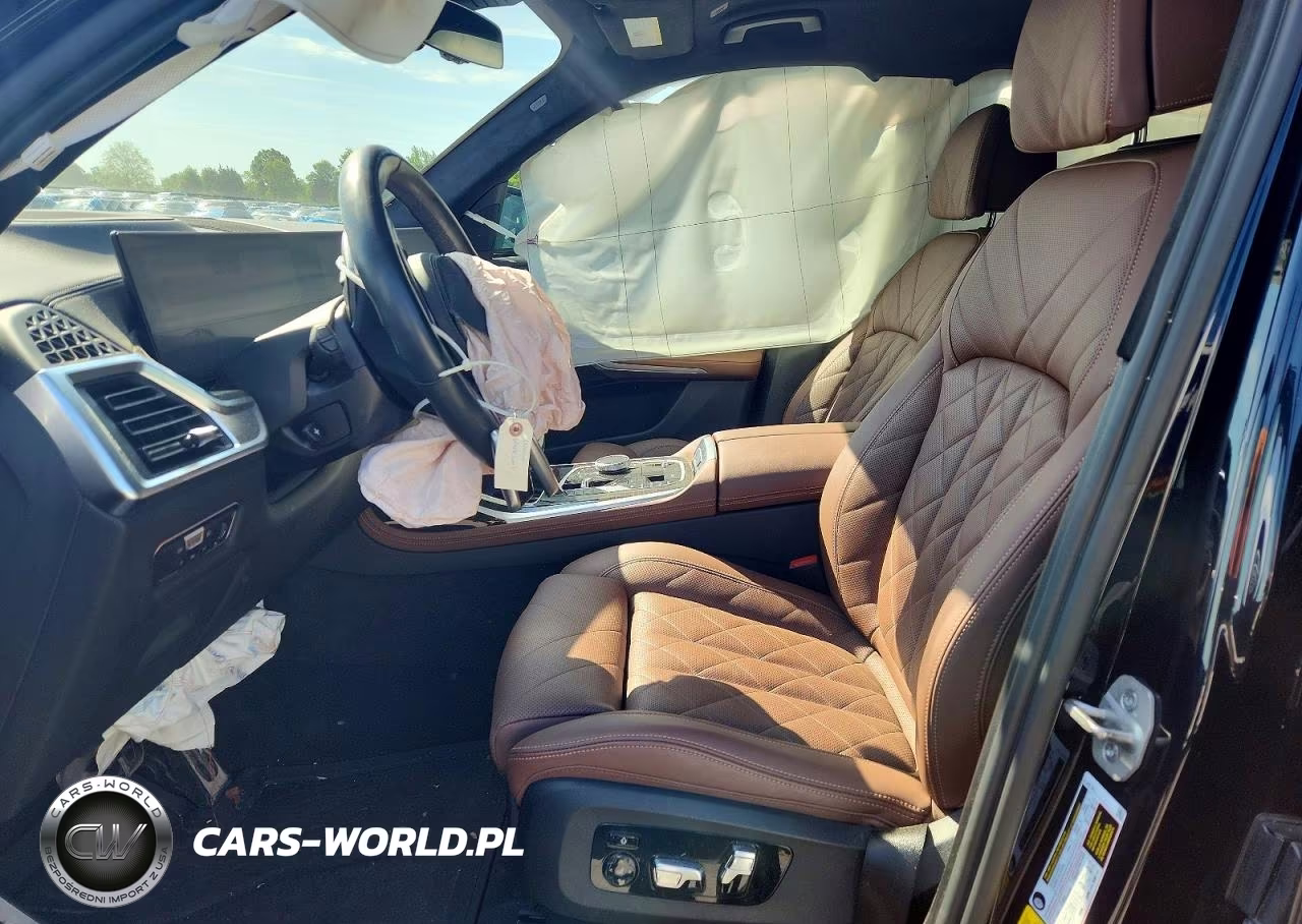 2023 BMW X7 xDrive40I VIN:5UX23EM0XP9R30984 - 7