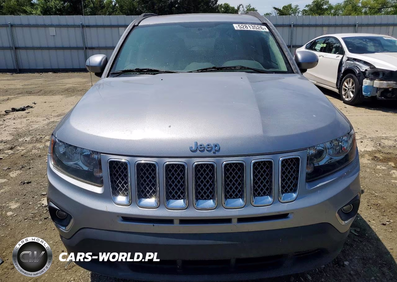 2017 Jeep Compass Latitude VIN:1C4NJCEAXHD125940 - 5