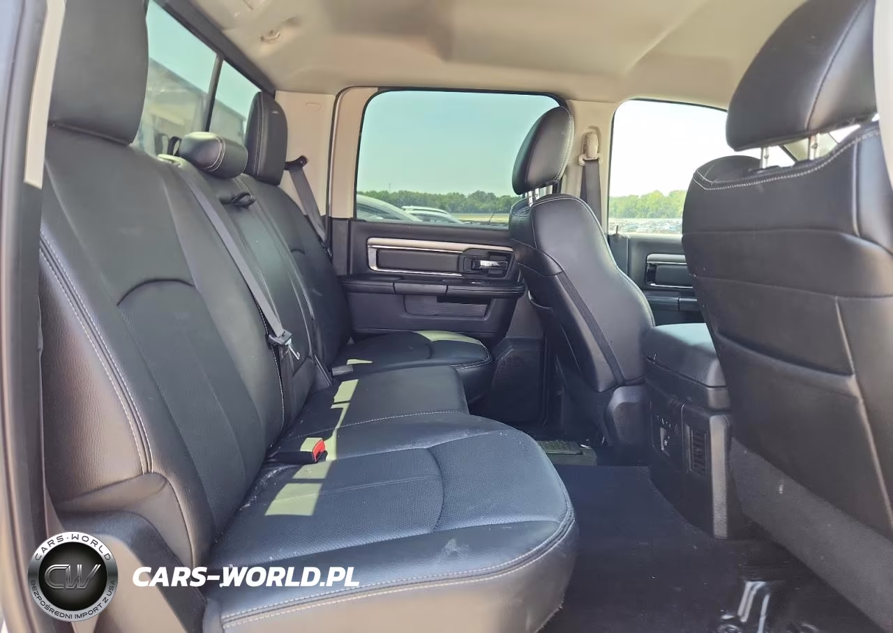2018 Ram 1500 Sport VIN:1C6RR7MT1JS124446 - 10