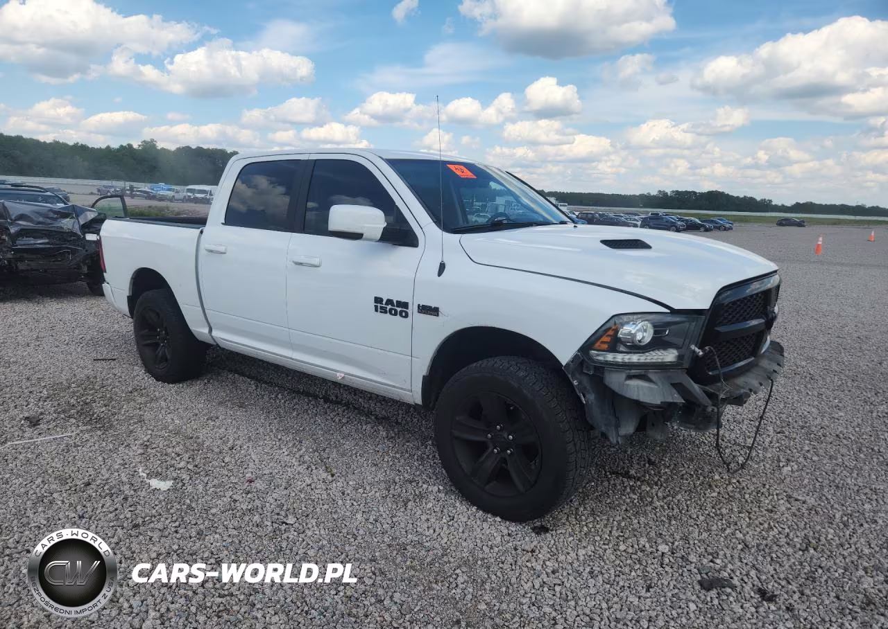 2018 Ram 1500 Sport VIN:1C6RR7MT1JS124446 - 4