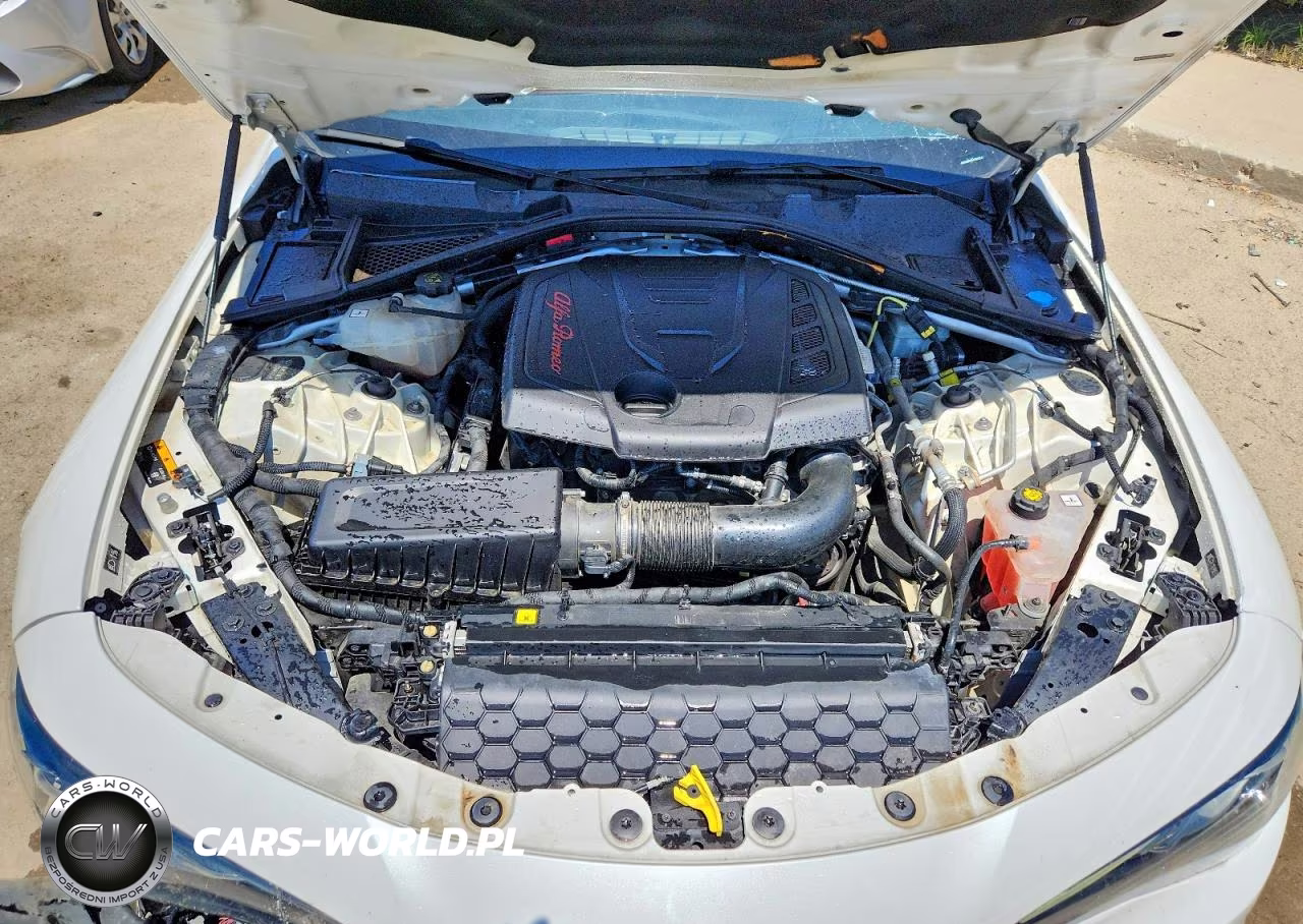 2017 Alfa Romeo Giulia Ti Q4 VIN:ZARFAEEN5H7560324 - 11