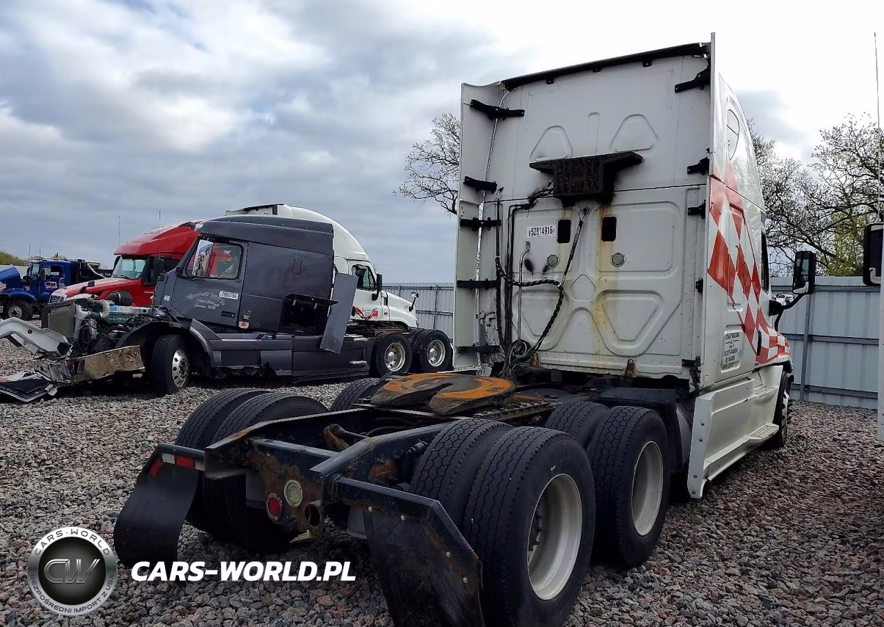 2016 Freightliner Cascadia 125 Semi Truck VIN:3AKJGLD51GSGY1382 - 4