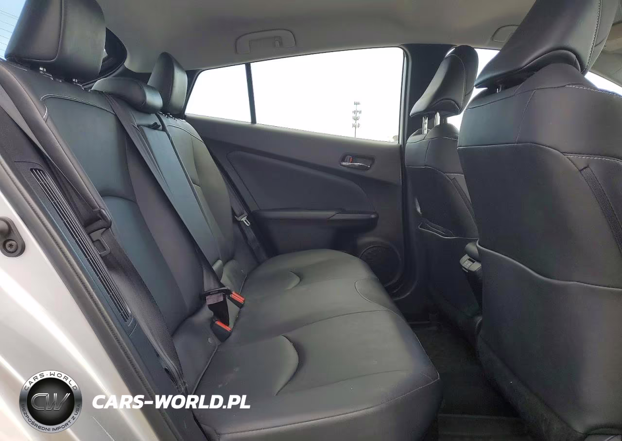 2020 Toyota Prius Prime Limited VIN:JTDKARFP7L3138913 - 10