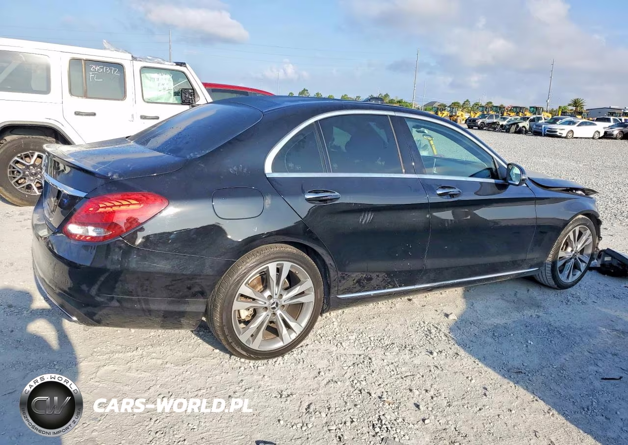 2018 Mercedes-Benz C 300 VIN:WDDWF4JB4JR326127 - 3