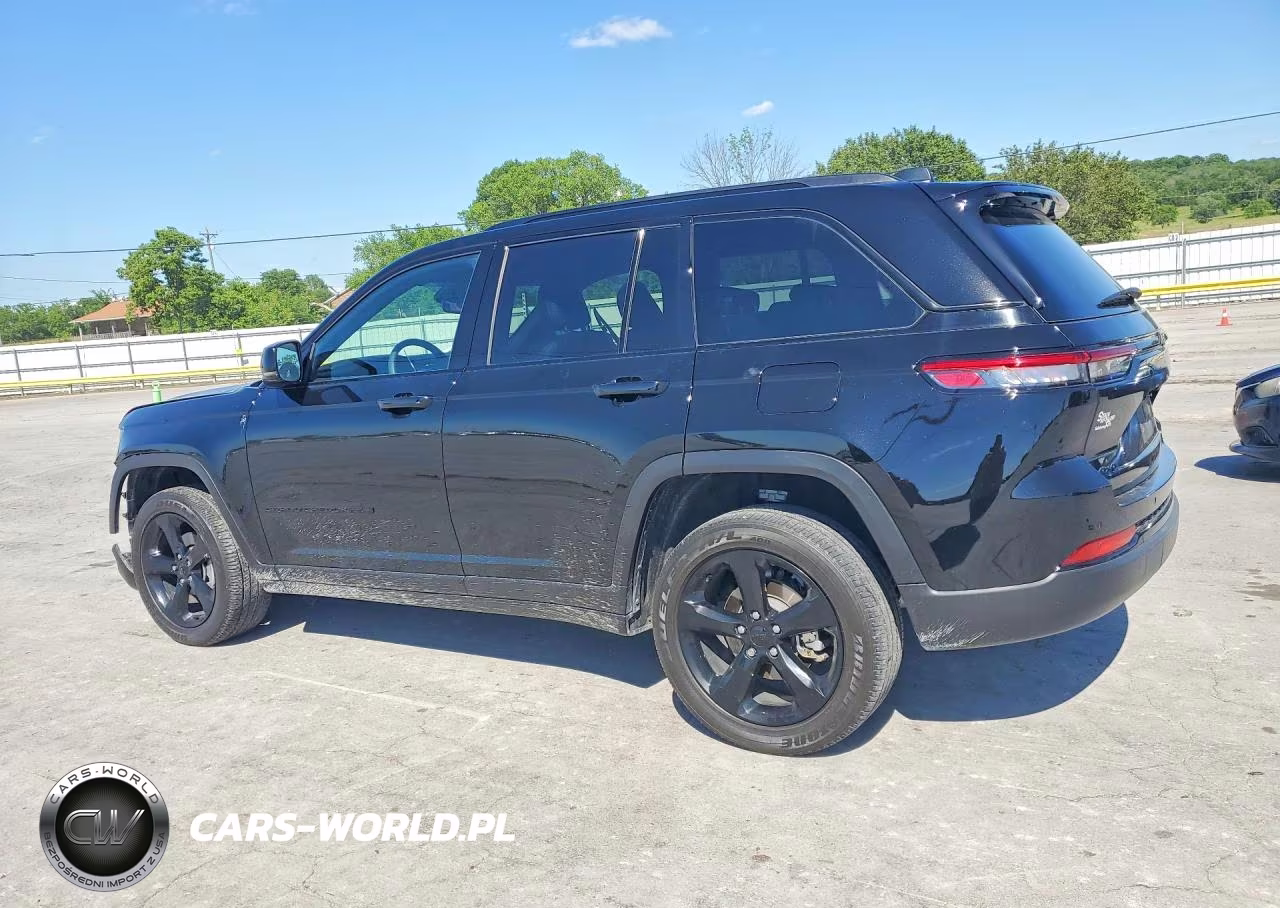 2023 Jeep Grand Cherokee Laredo VIN:1C4RJHAGXPC560213 - 2