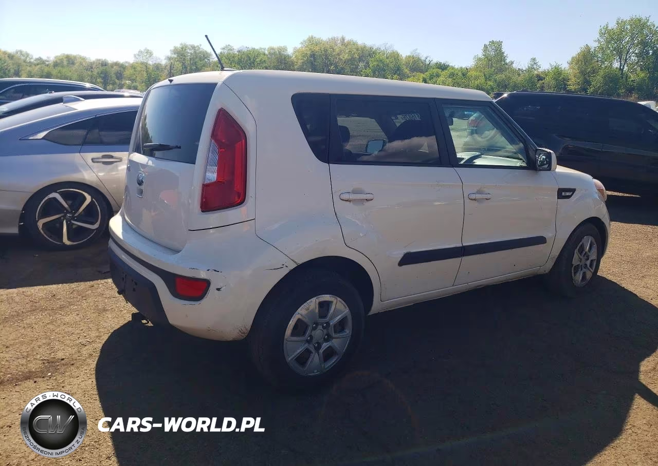2013 Kia Soul Base VIN:KNDJT2A58D7760207 - 3