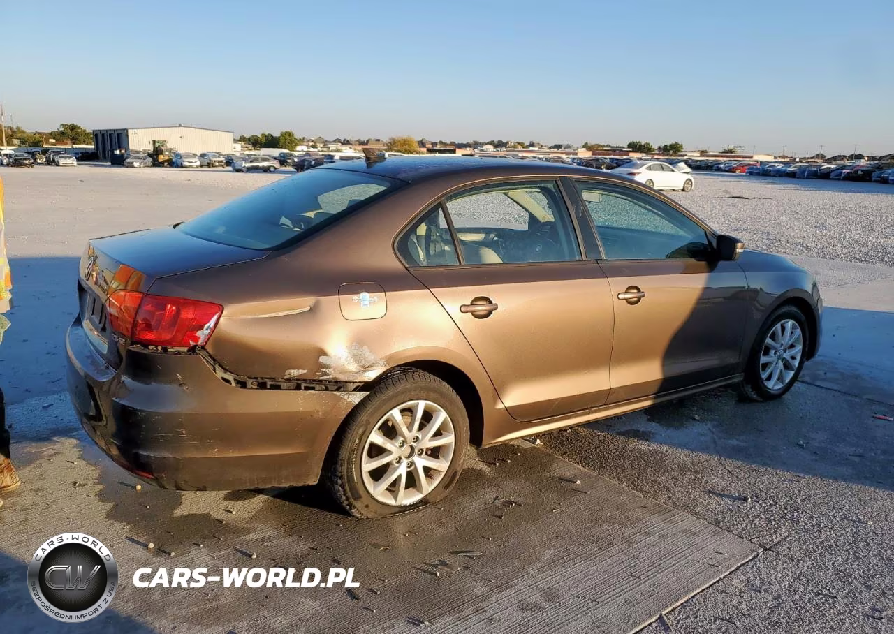 2012 Volkswagen Jetta Se VIN:3VWDX7AJ0CM461758 - 3