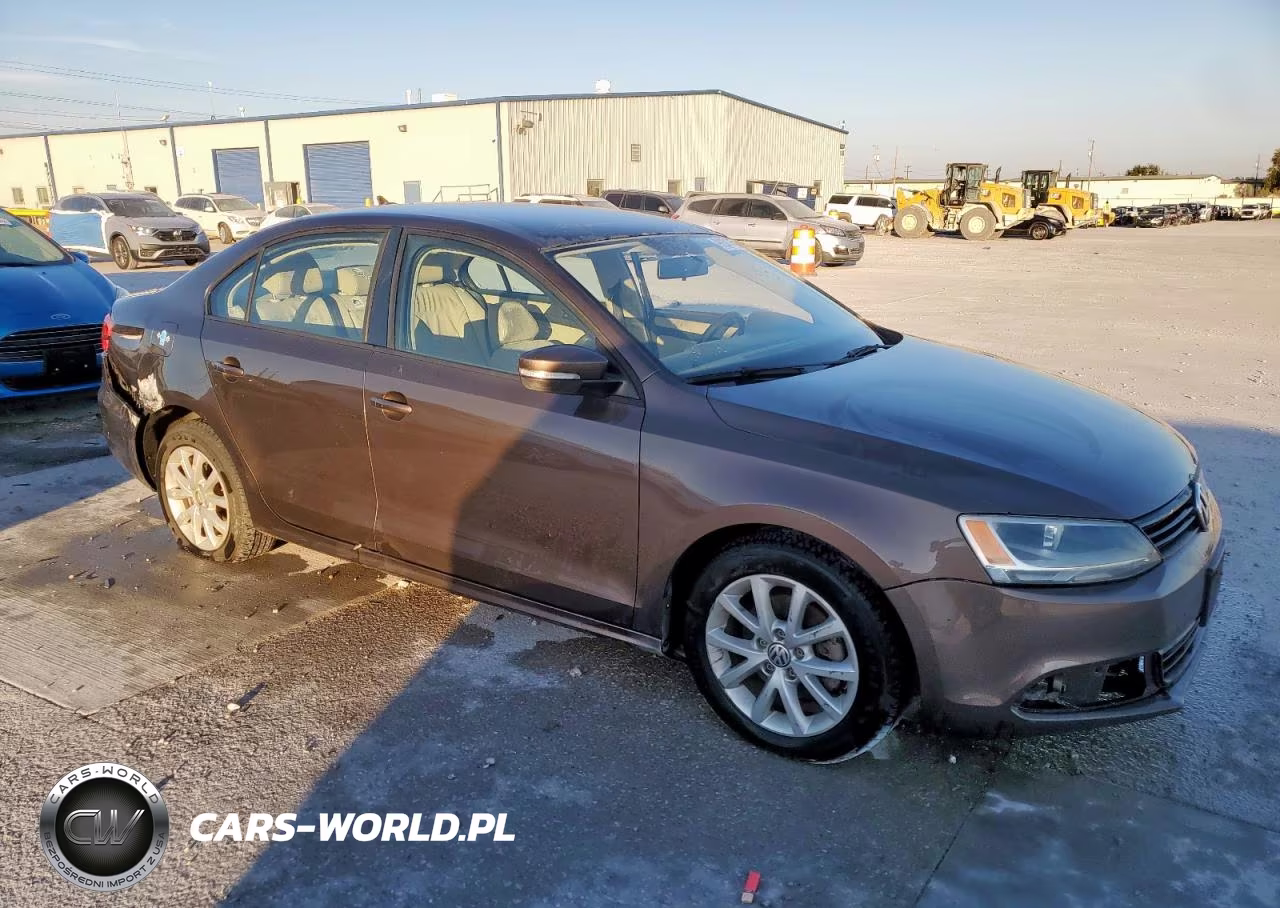 2012 Volkswagen Jetta Se VIN:3VWDX7AJ0CM461758 - 4