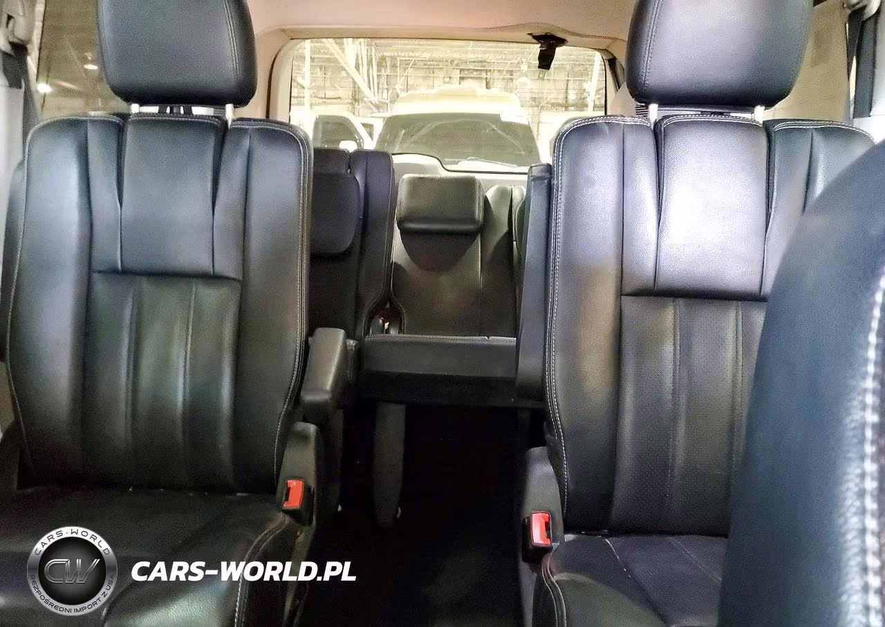 2013 Chrysler Town & Country Touring L VIN:2C4RC1CG3DR712172 - 10