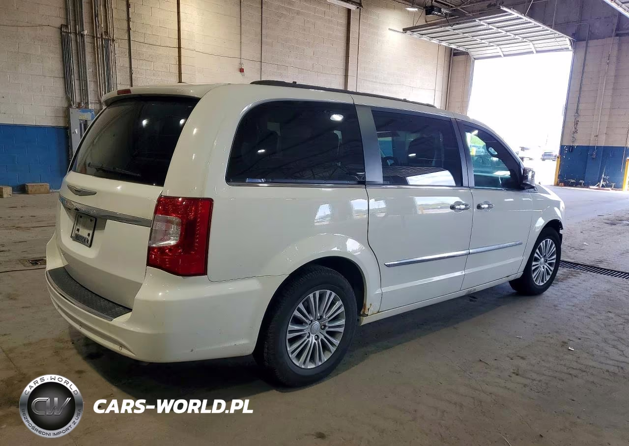 2013 Chrysler Town & Country Touring L VIN:2C4RC1CG3DR712172 - 3