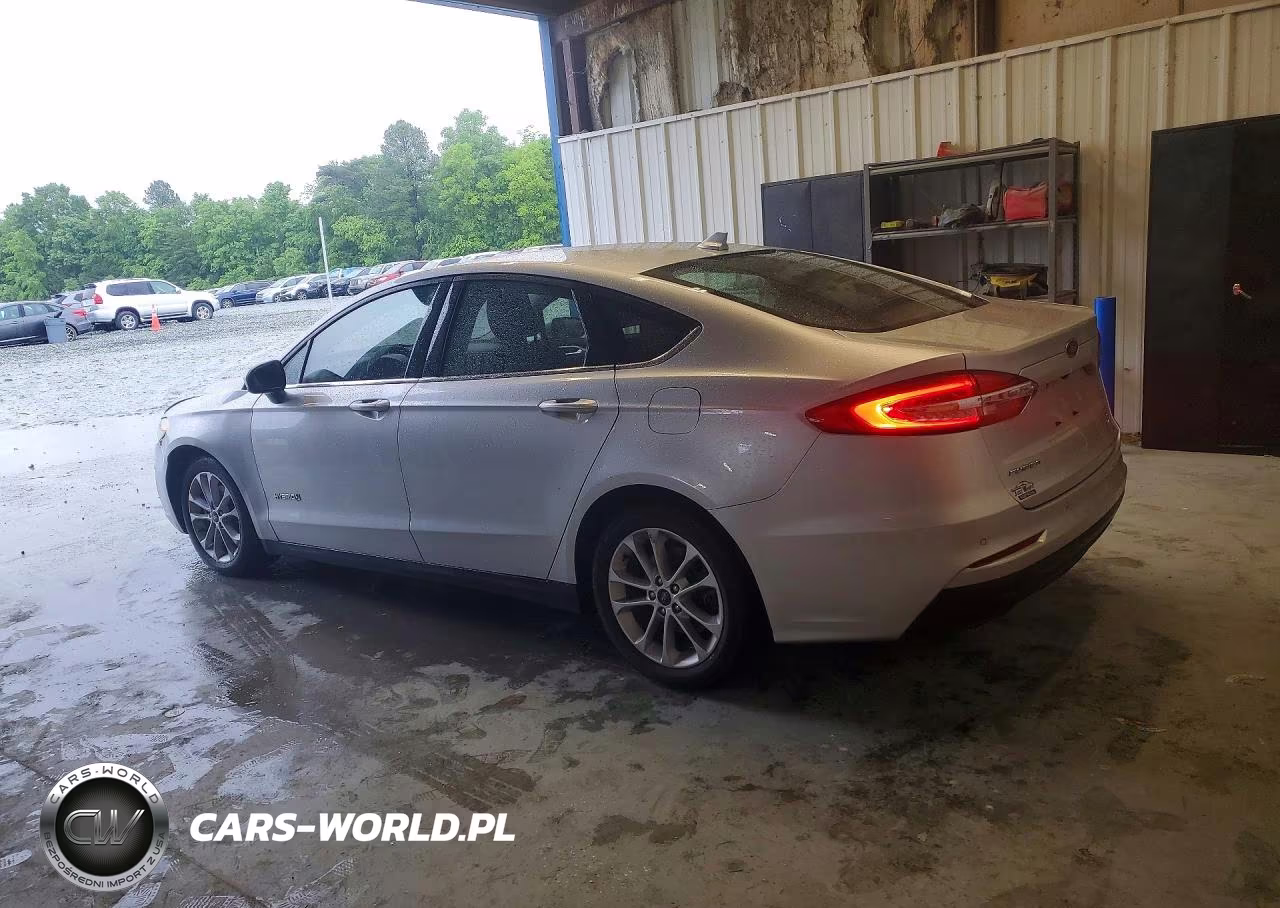 2019 Ford Fusion Se VIN:3FA6P0LU8KR120951 - 2