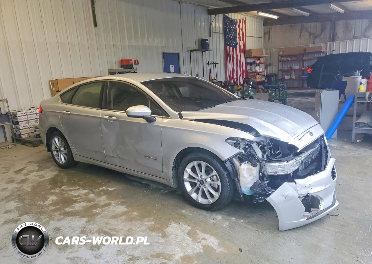 2019 Ford Fusion Se VIN:3FA6P0LU8KR120951 - 4