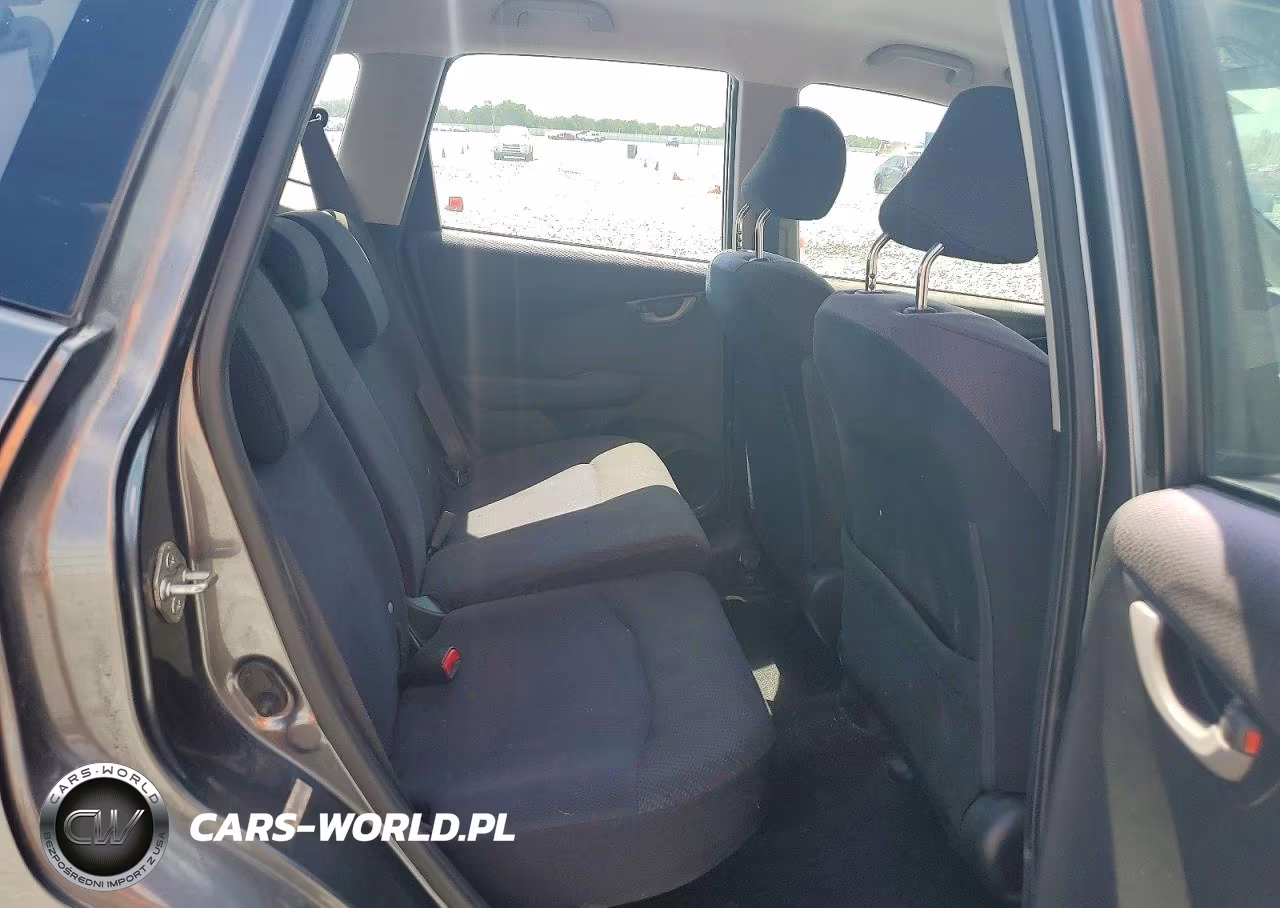 2012 Honda Fit Sport VIN:JHMGE8H59CC024524 - 10