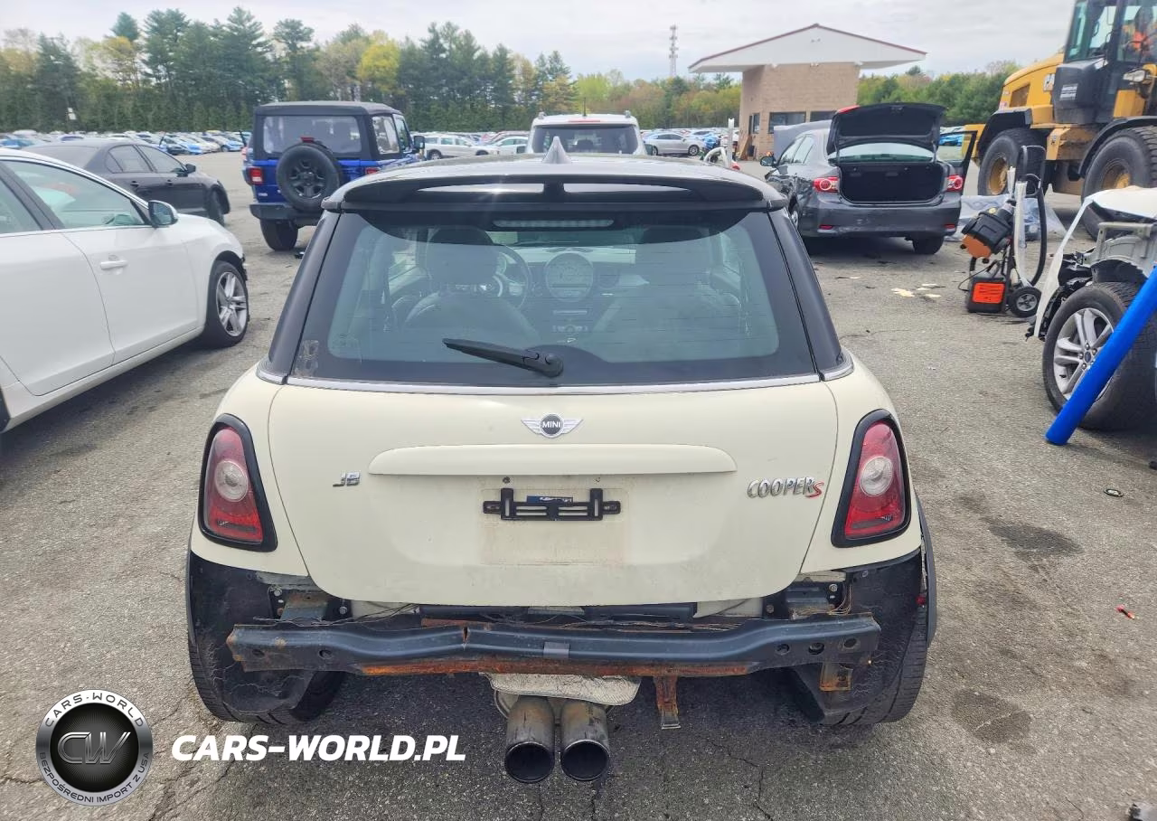 2010 Mini Cooper S VIN:WMWMF7C50ATX43965 - 6
