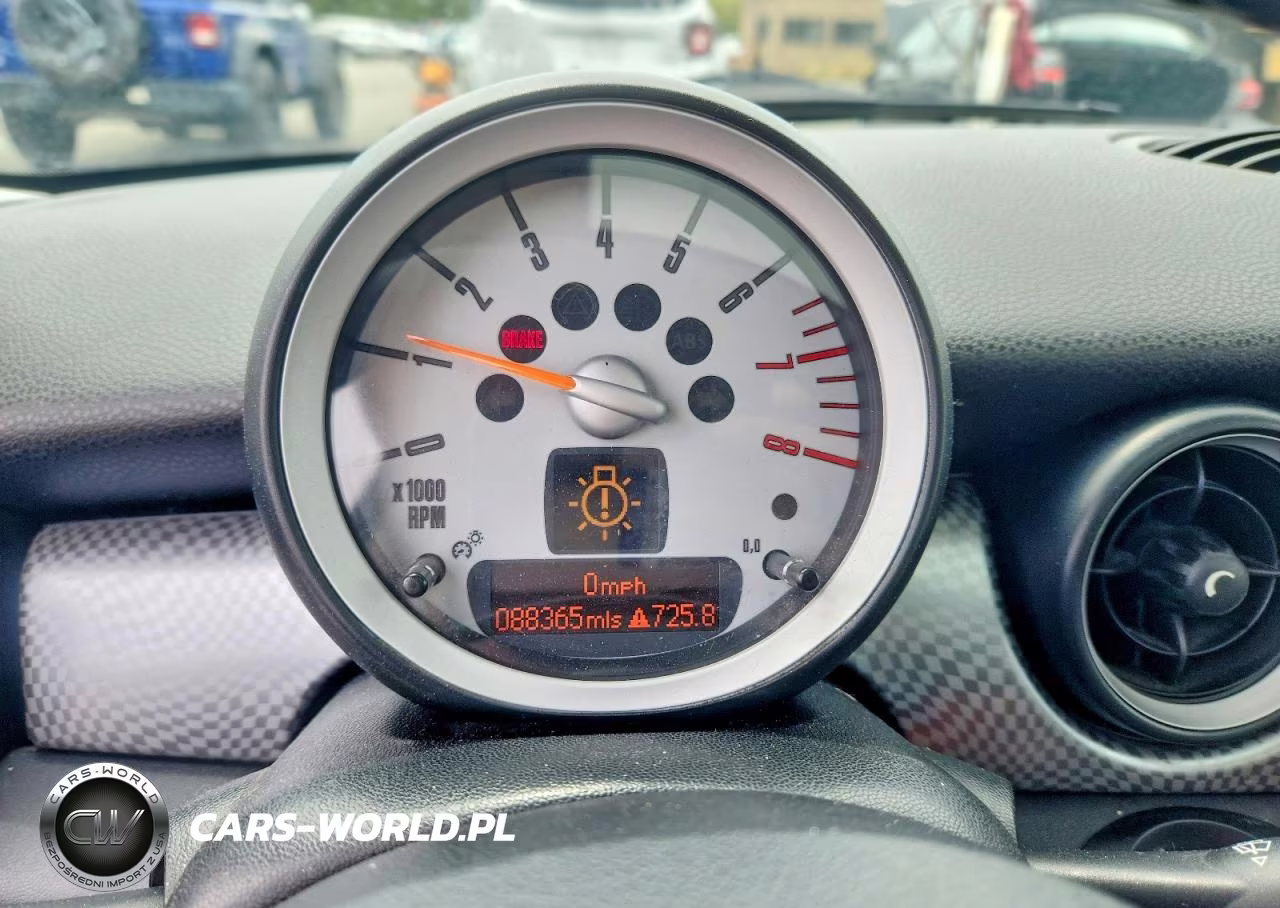 2010 Mini Cooper S VIN:WMWMF7C50ATX43965 - 9