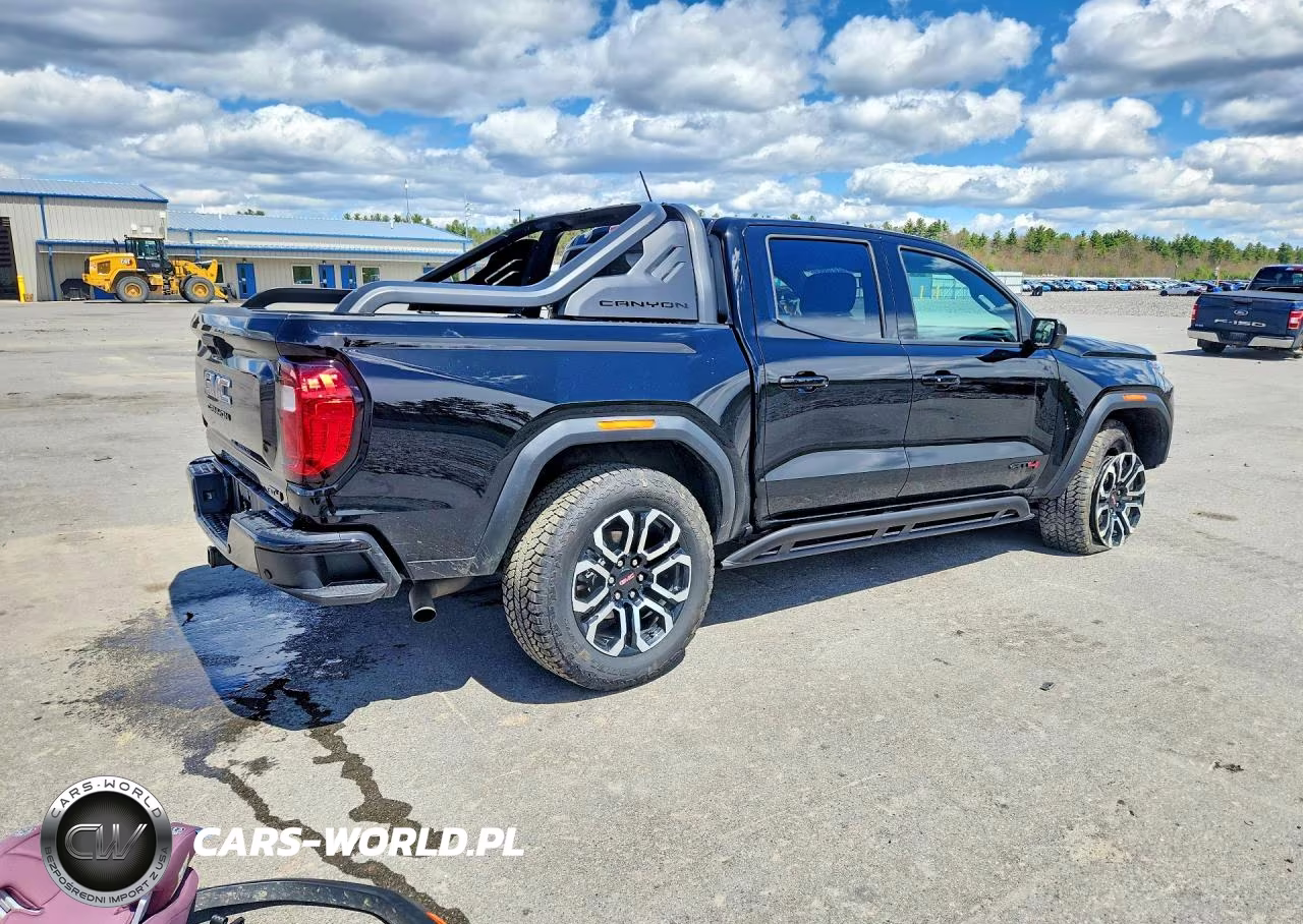 2025 GMC Canyon At4 VIN:1GTP2DEK9S1228893 - 3
