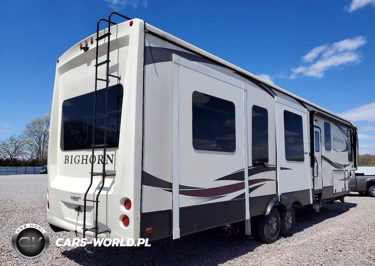 2018 Heartland Bighorn Camper VIN:5SFBG4320JE369869 - 4