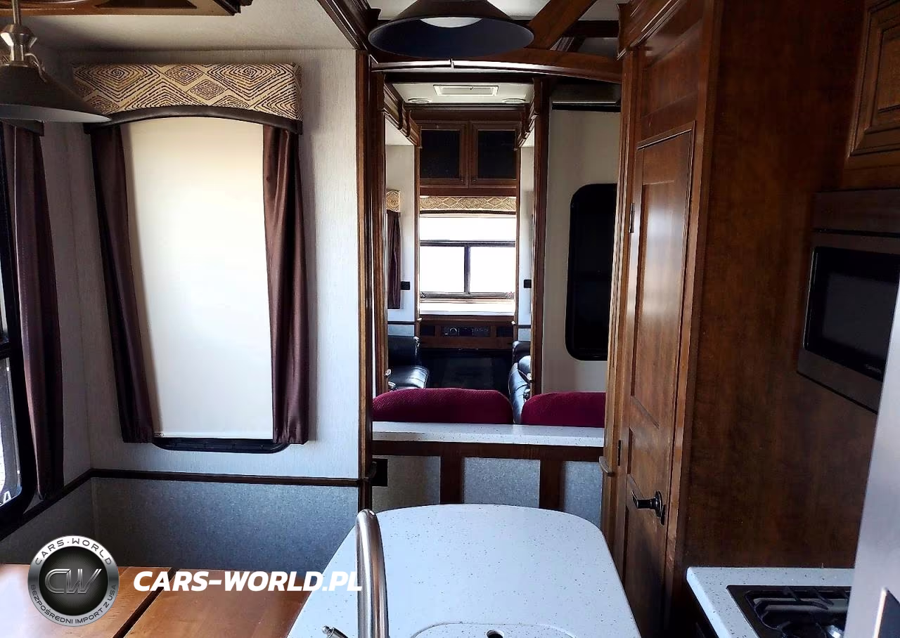 2018 Heartland Bighorn Camper VIN:5SFBG4320JE369869 - 6