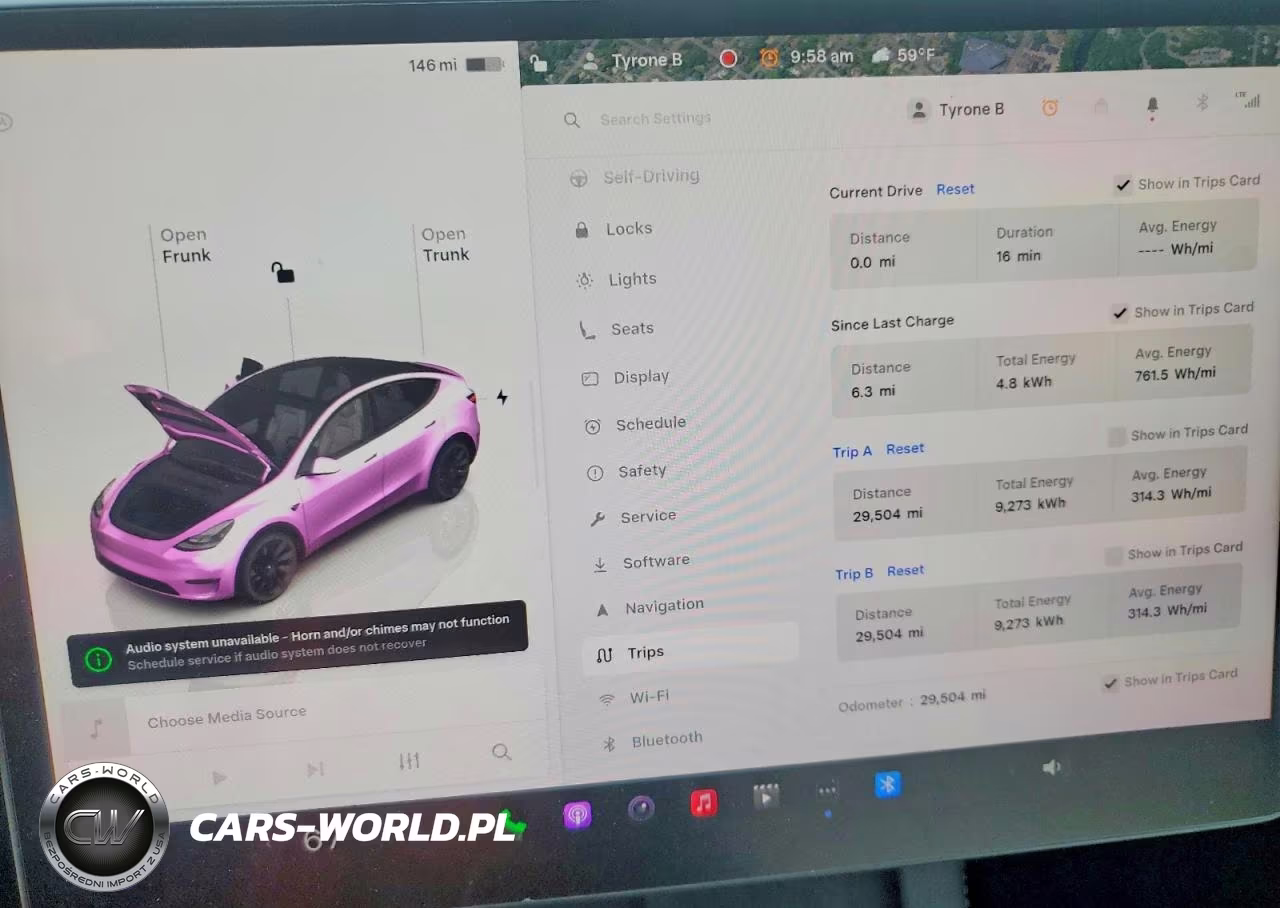 2024 Tesla Model Y VIN:7SAYGAEEXRF020105 - 9