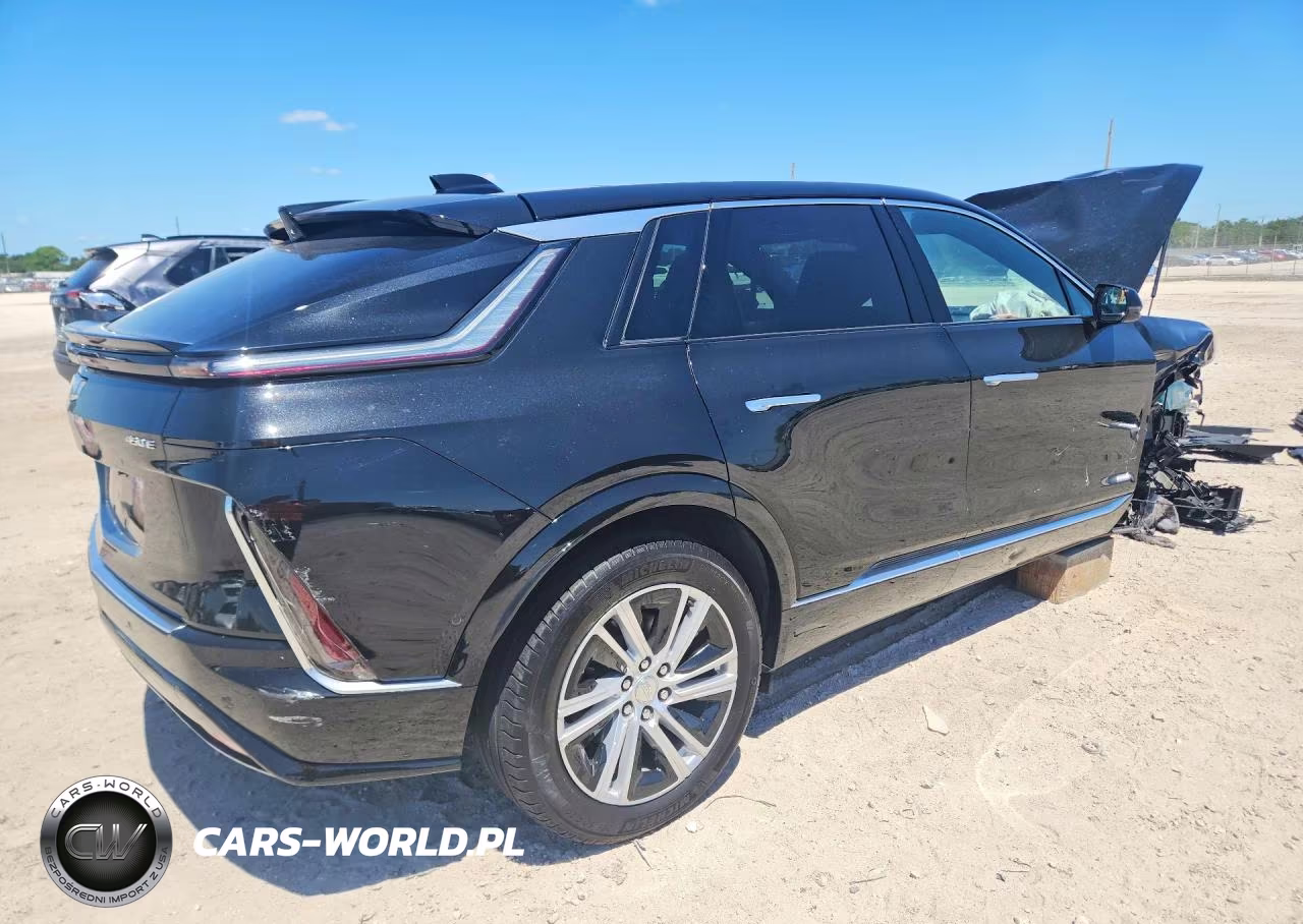 2024 Cadillac Lyriq Tech VIN:1GYKPMRK3RZ110205 - 3