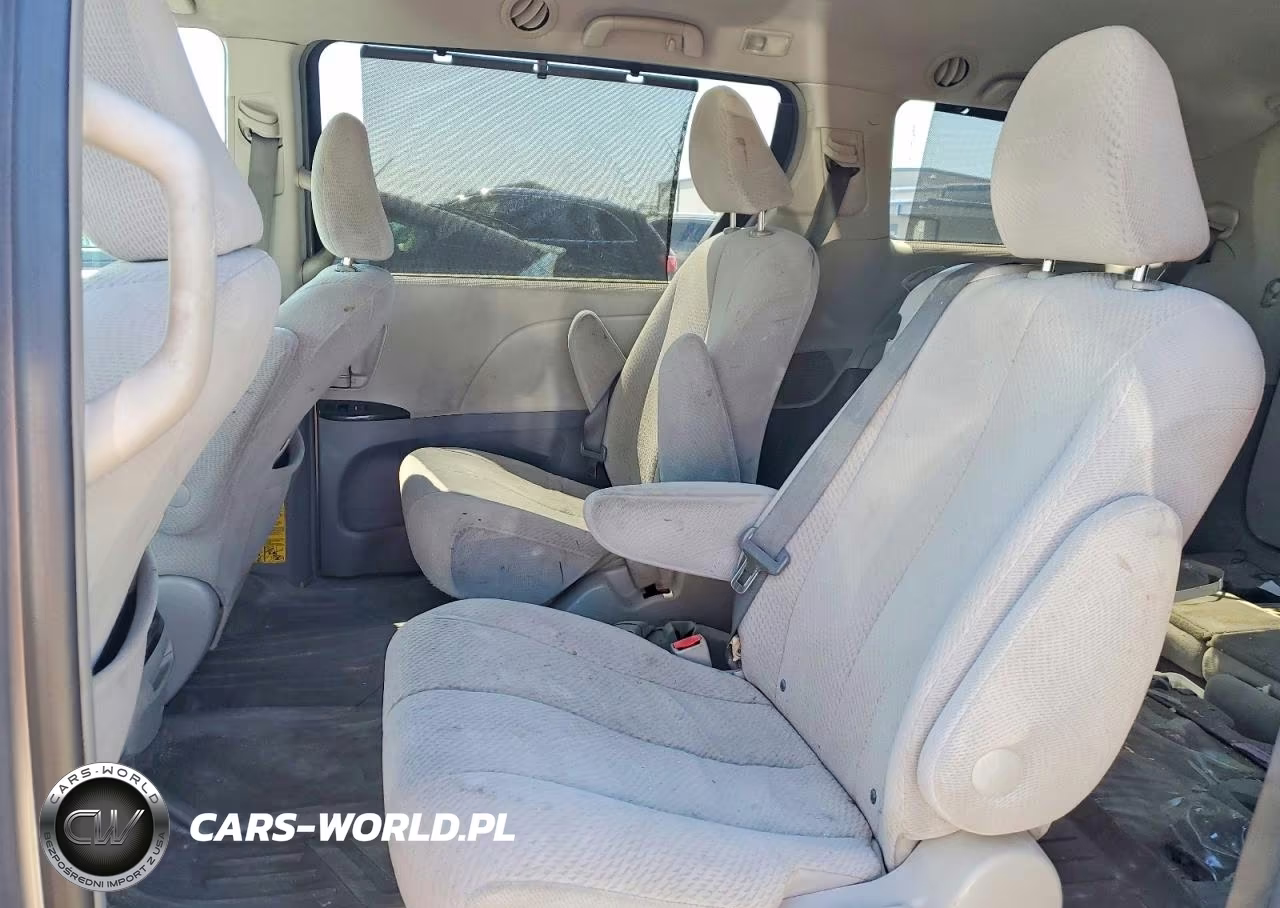 2012 Toyota Sienna Le VIN:5TDKK3DC2CS202851 - 11