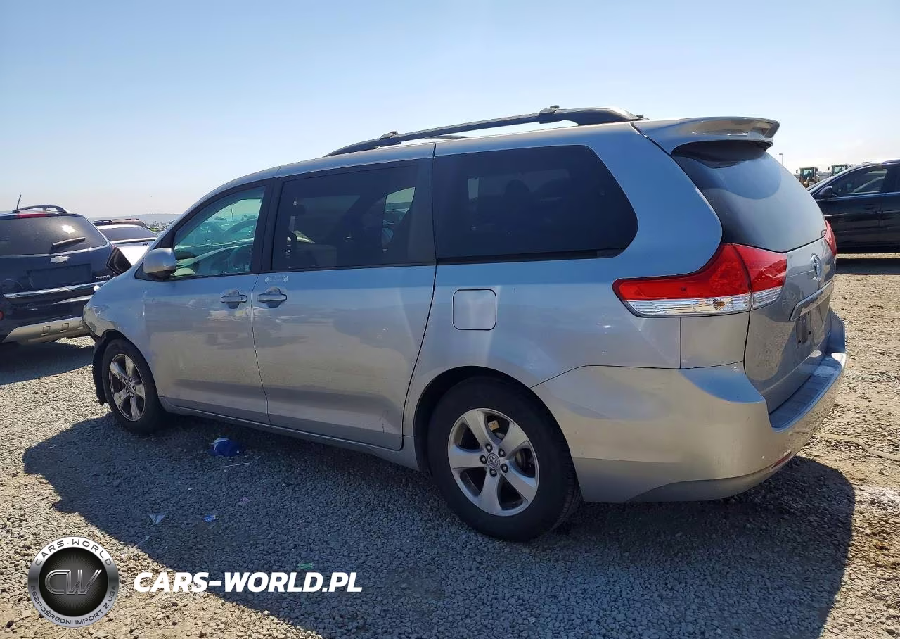 2012 Toyota Sienna Le VIN:5TDKK3DC2CS202851 - 2